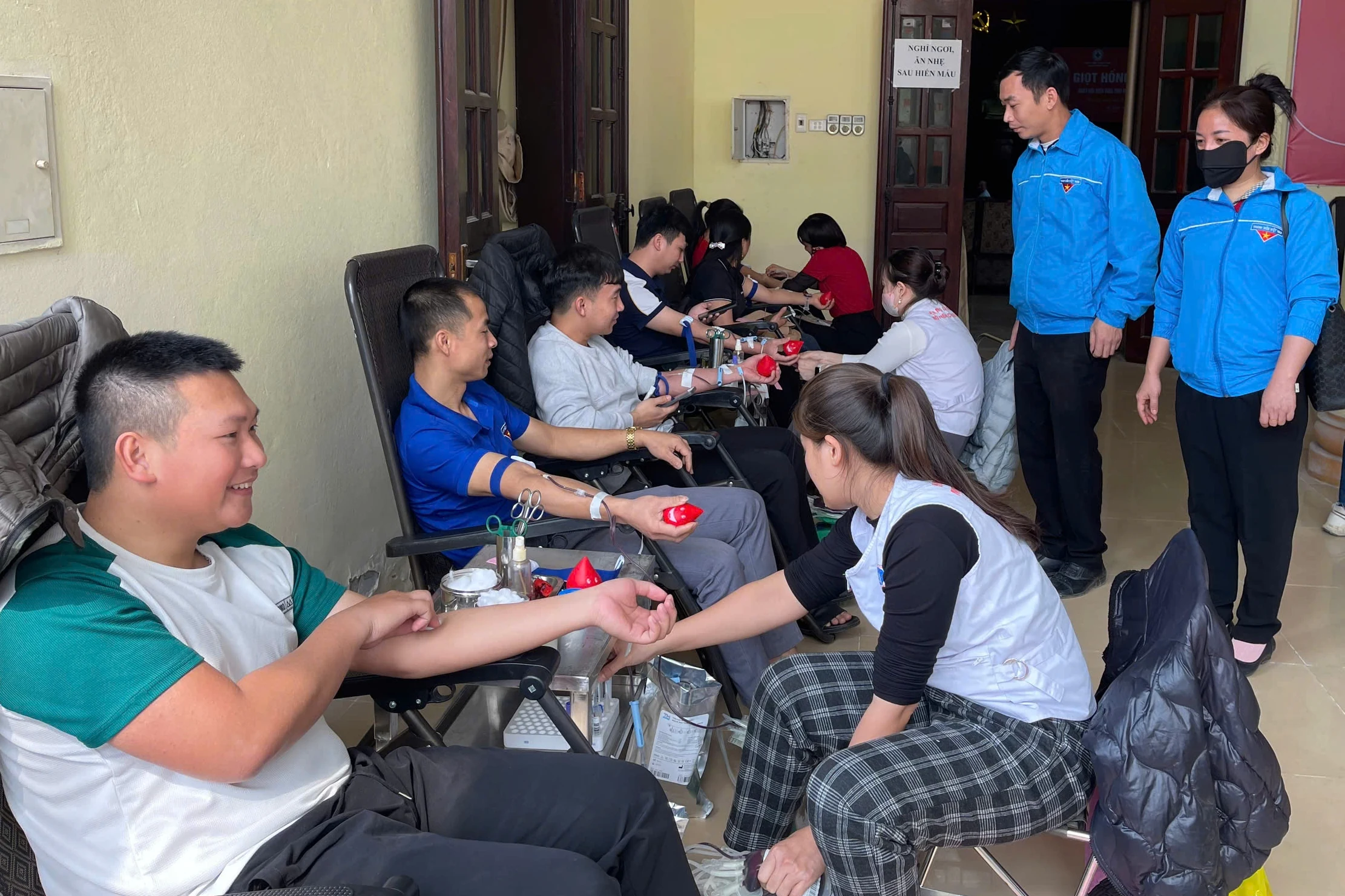 Ngày hội hiến máu tình nguyện “Giọt hồng đất mẹ”