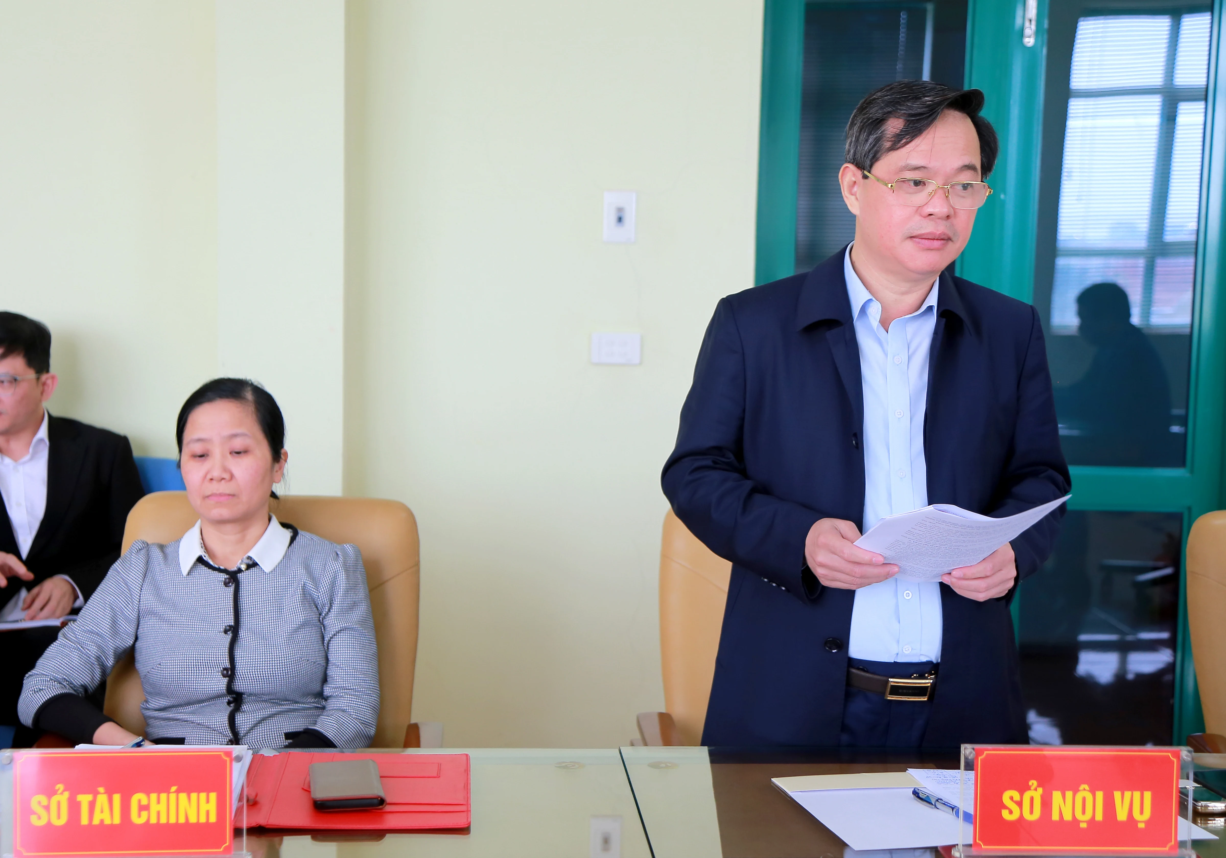 Chủ tịch UBND tỉnh Bùi Văn Quang làm việc với Ban quản lý dự án đầu tư xây dựng tỉnh