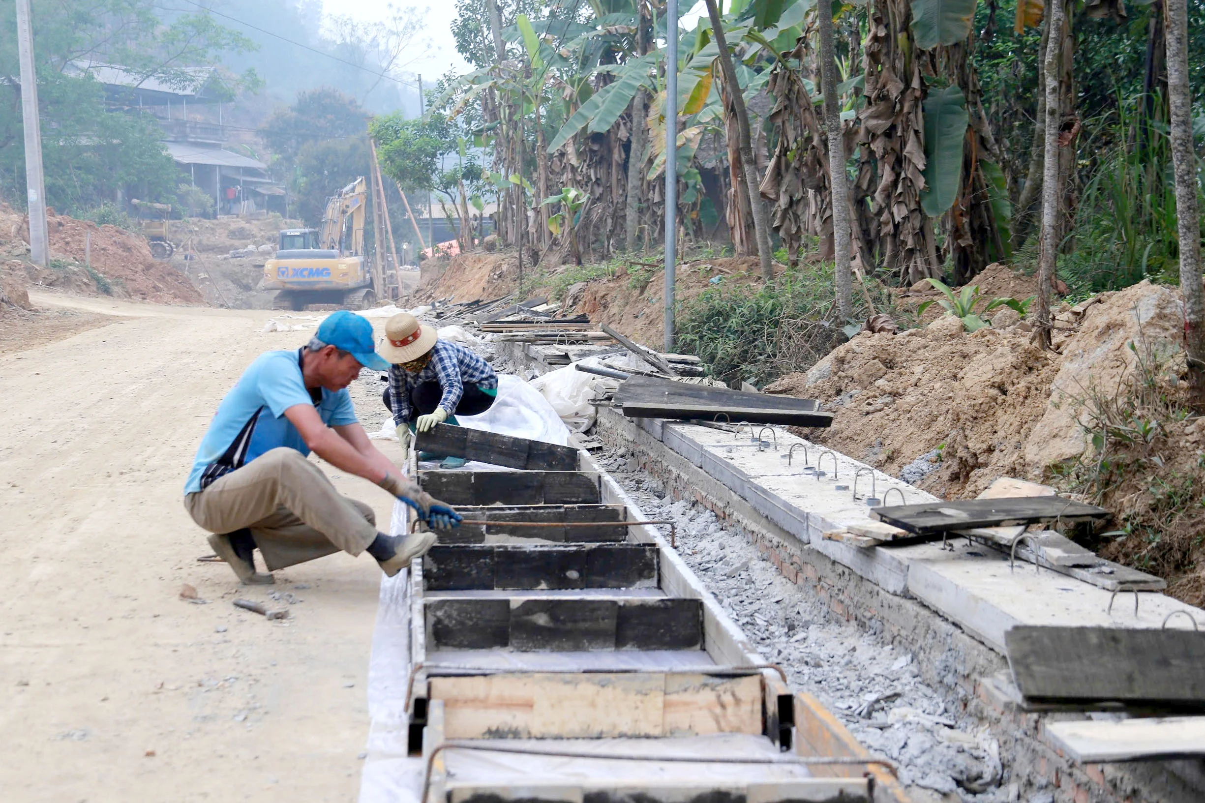 Hơn 12 tỷ đồng cải tạo, nâng cấp hạ tầng khu dân cư vùng cao