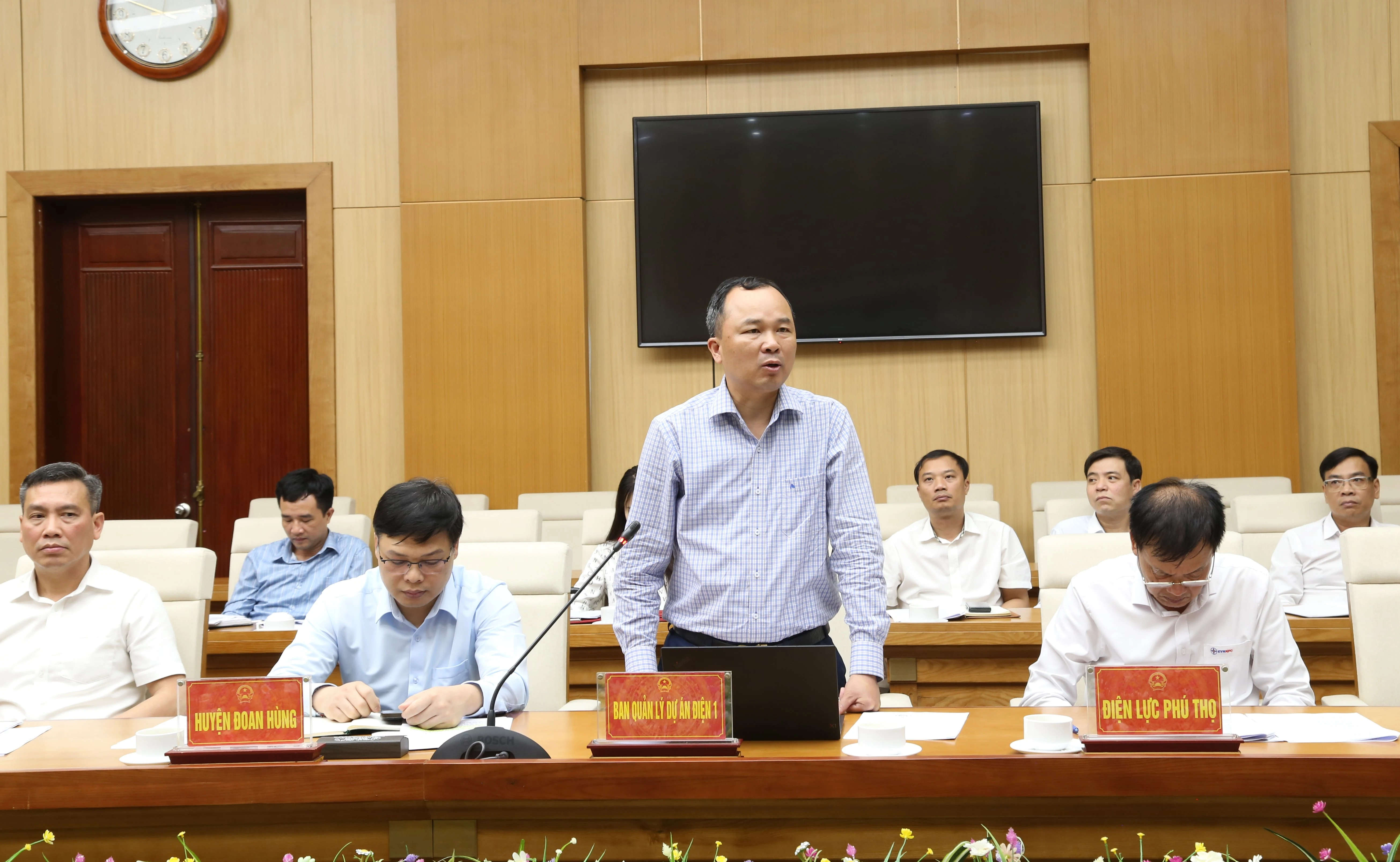 Đẩy nhanh tiến độ công tác giải phóng mặt bằng Dự án Đường dây 500 kV Lào Cai - Vĩnh Yên