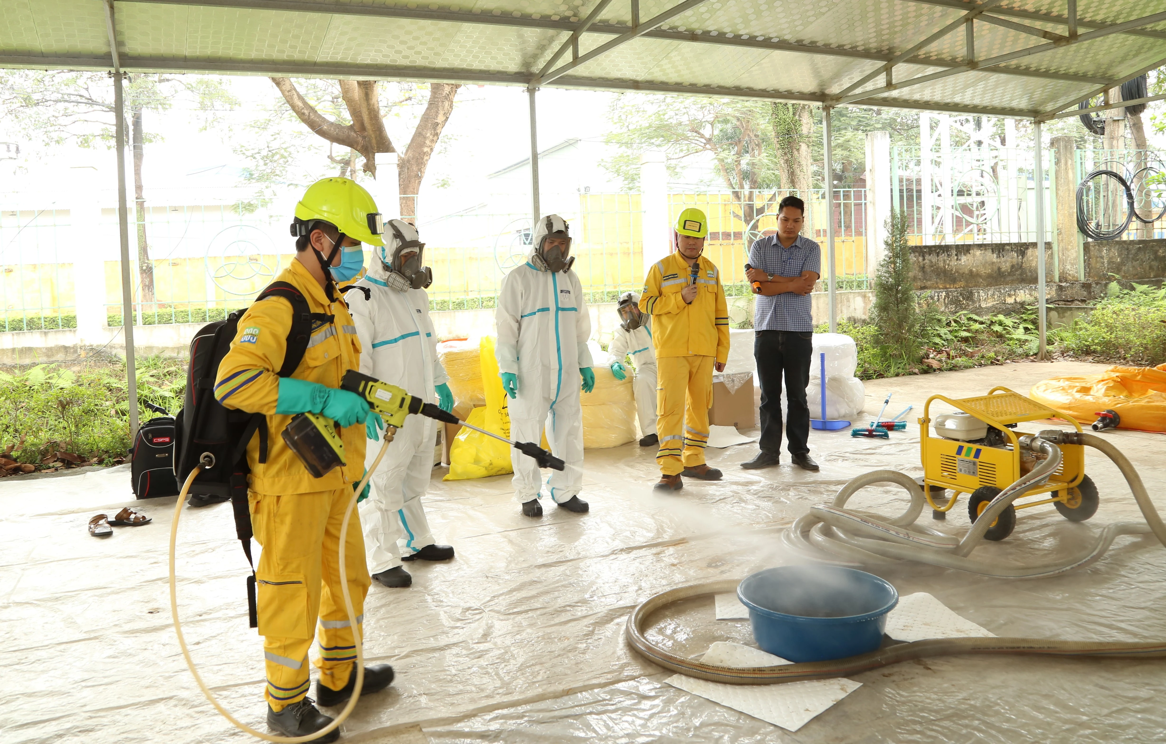 Phổ biến pháp luật về bảo vệ môi trường và an toàn vệ sinh lao động cho các doanh nghiệp