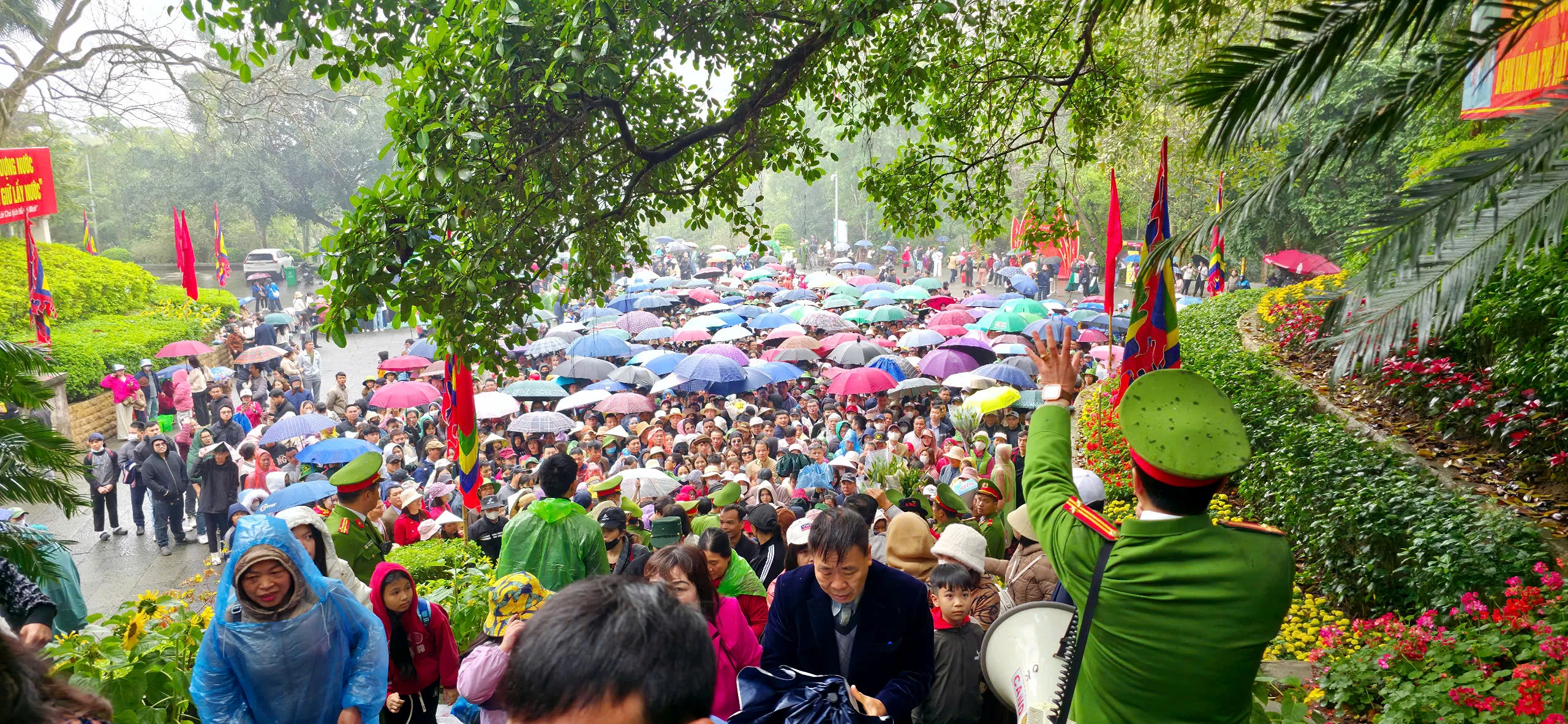 Đền Hùng trước ngày chính lễ