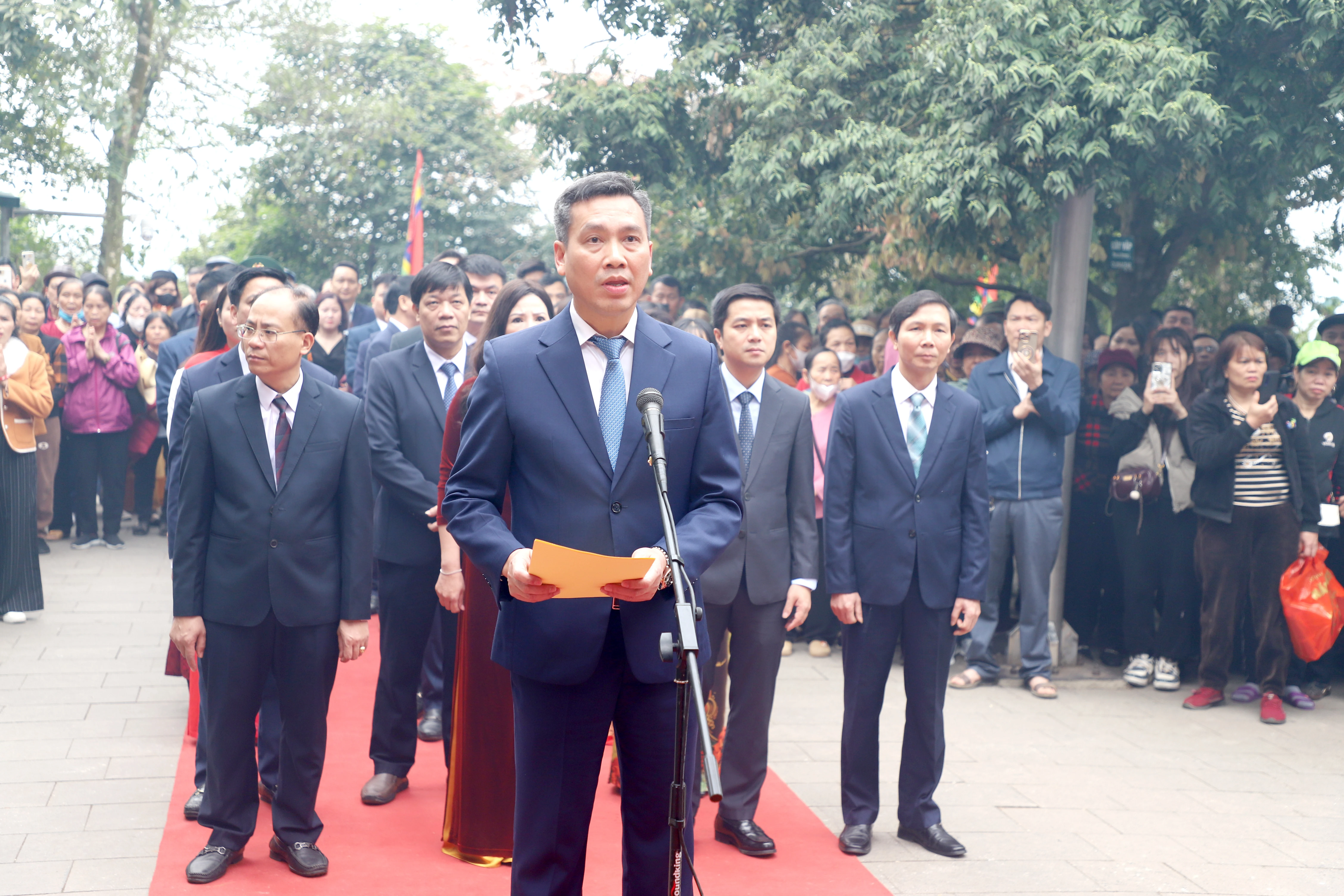 Huyện Thanh Ba dâng hương tưởng niệm các Vua Hùng