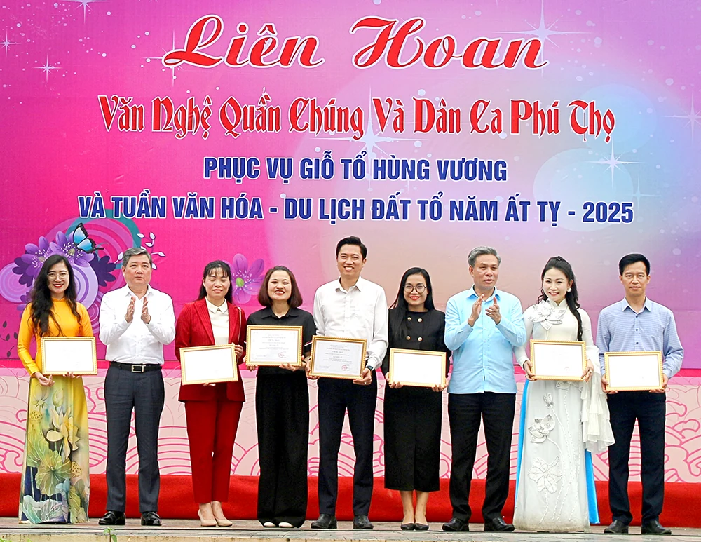 Bế mạc Liên hoan Văn nghệ quần chúng và Dân ca Phú Thọ