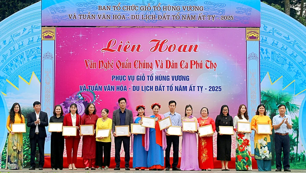 Bế mạc Liên hoan Văn nghệ quần chúng và Dân ca Phú Thọ