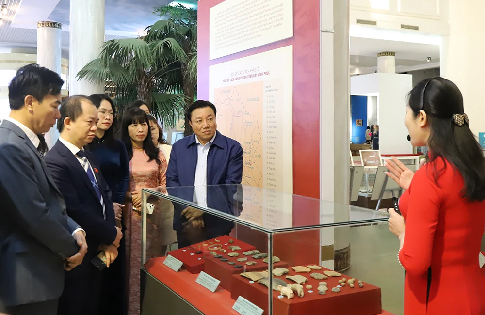 Trưng bày hơn 300 hiện vật chuyên đề “Văn hoá Hùng Vương trong dòng chảy văn minh sông Hồng”