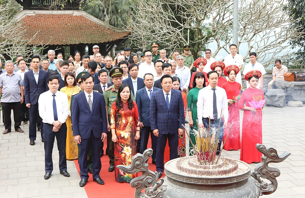 Lễ dâng hương tưởng niệm Tổ Mẫu Âu Cơ