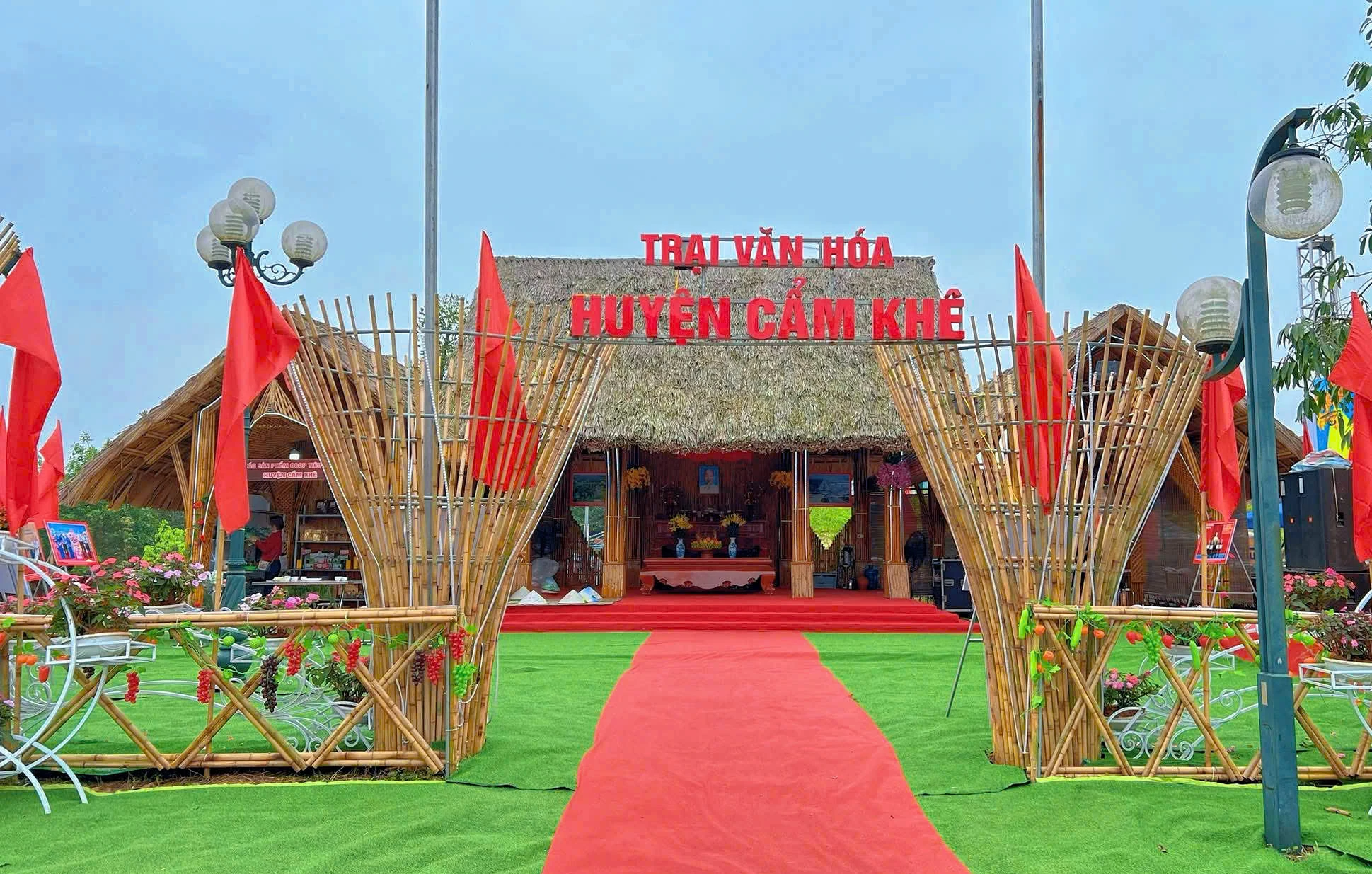 Độc đáo kiến trúc trại văn hoá của các huyện, thành, thị