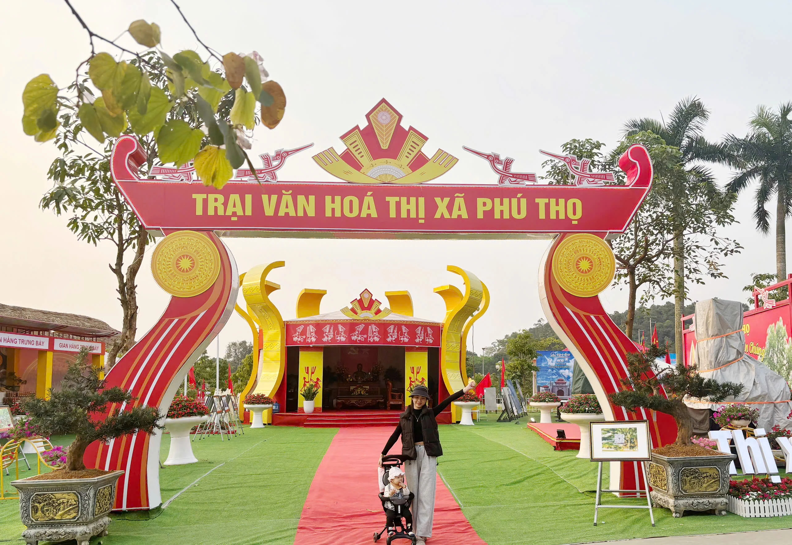 Độc đáo kiến trúc trại văn hoá của các huyện, thành, thị