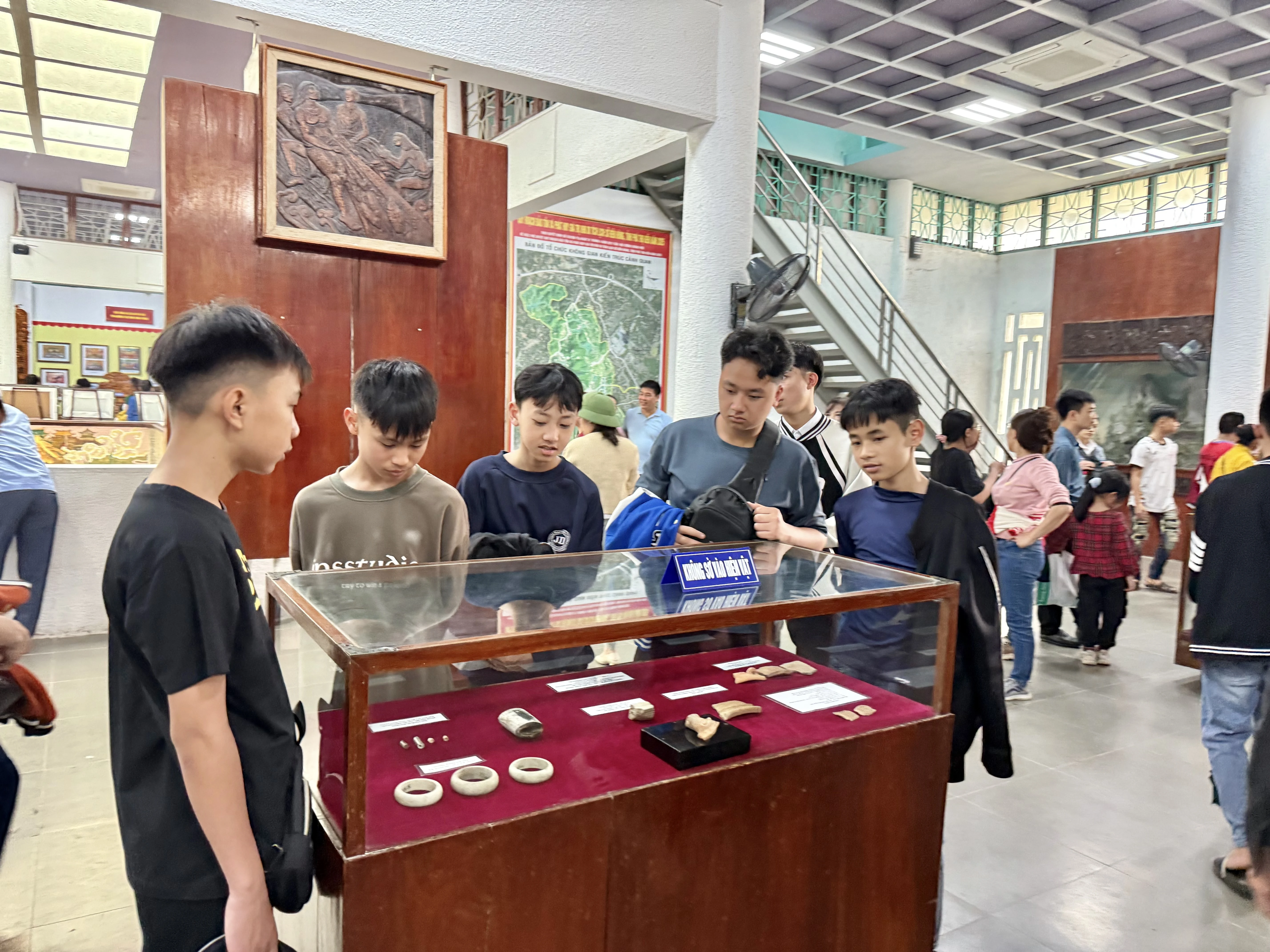 Bảo tàng Hùng Vương, Khu di tích lịch sử Đền Hùng hút khách tham quan dịp Giỗ Tổ