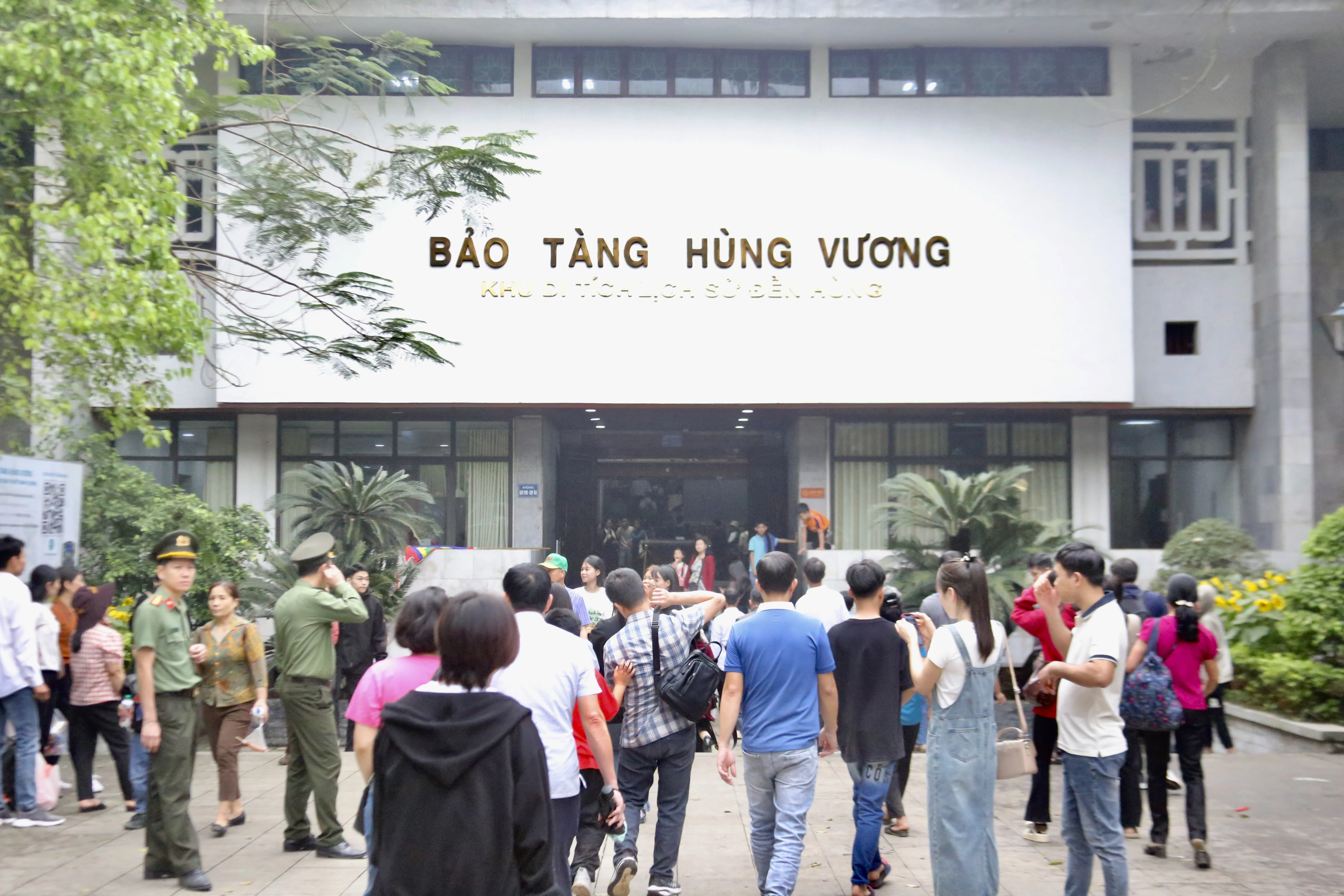 Bảo tàng Hùng Vương, Khu di tích lịch sử Đền Hùng hút khách tham quan dịp Giỗ Tổ