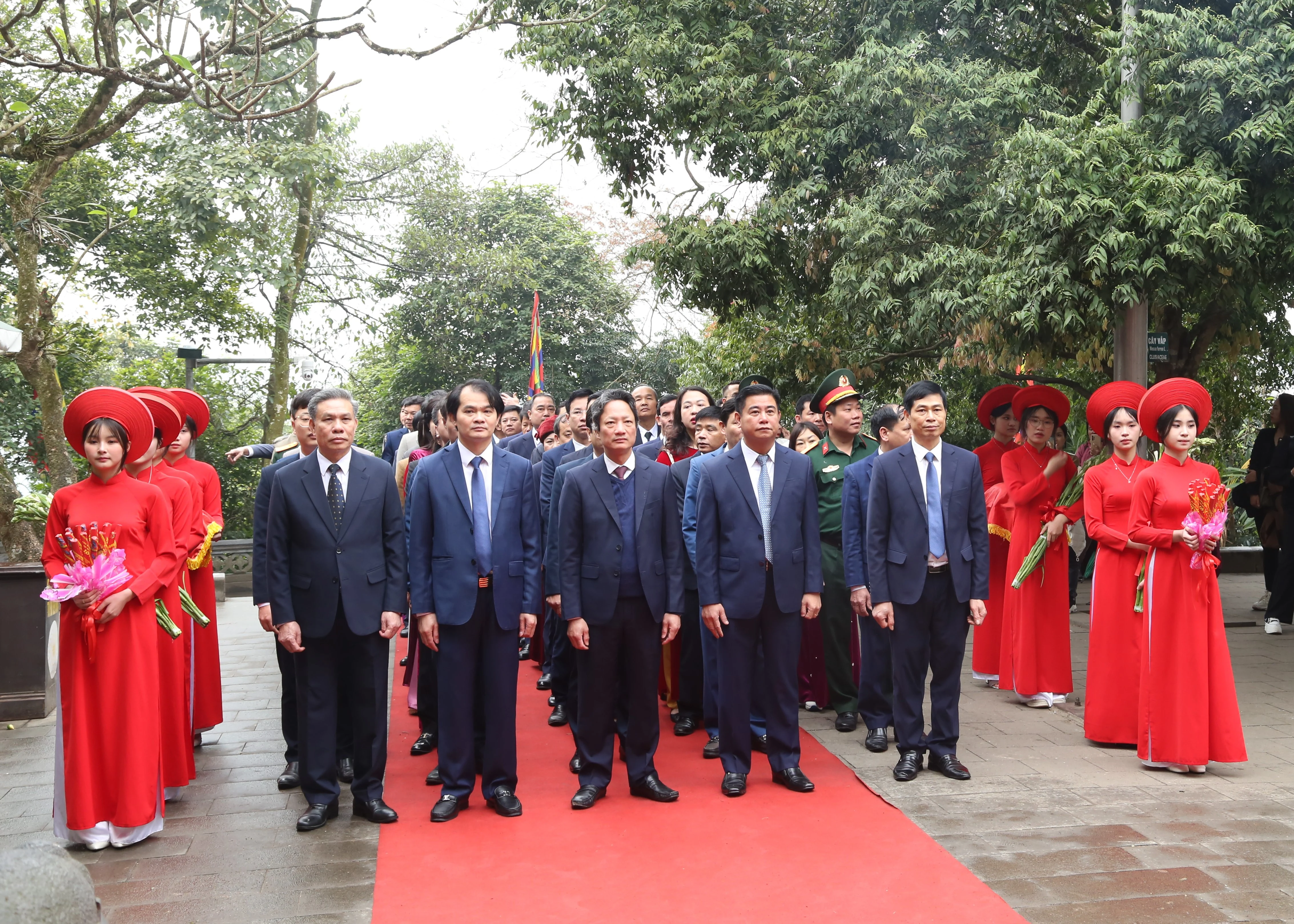 Huyện Phù Ninh dâng hương tưởng niệm các Vua Hùng