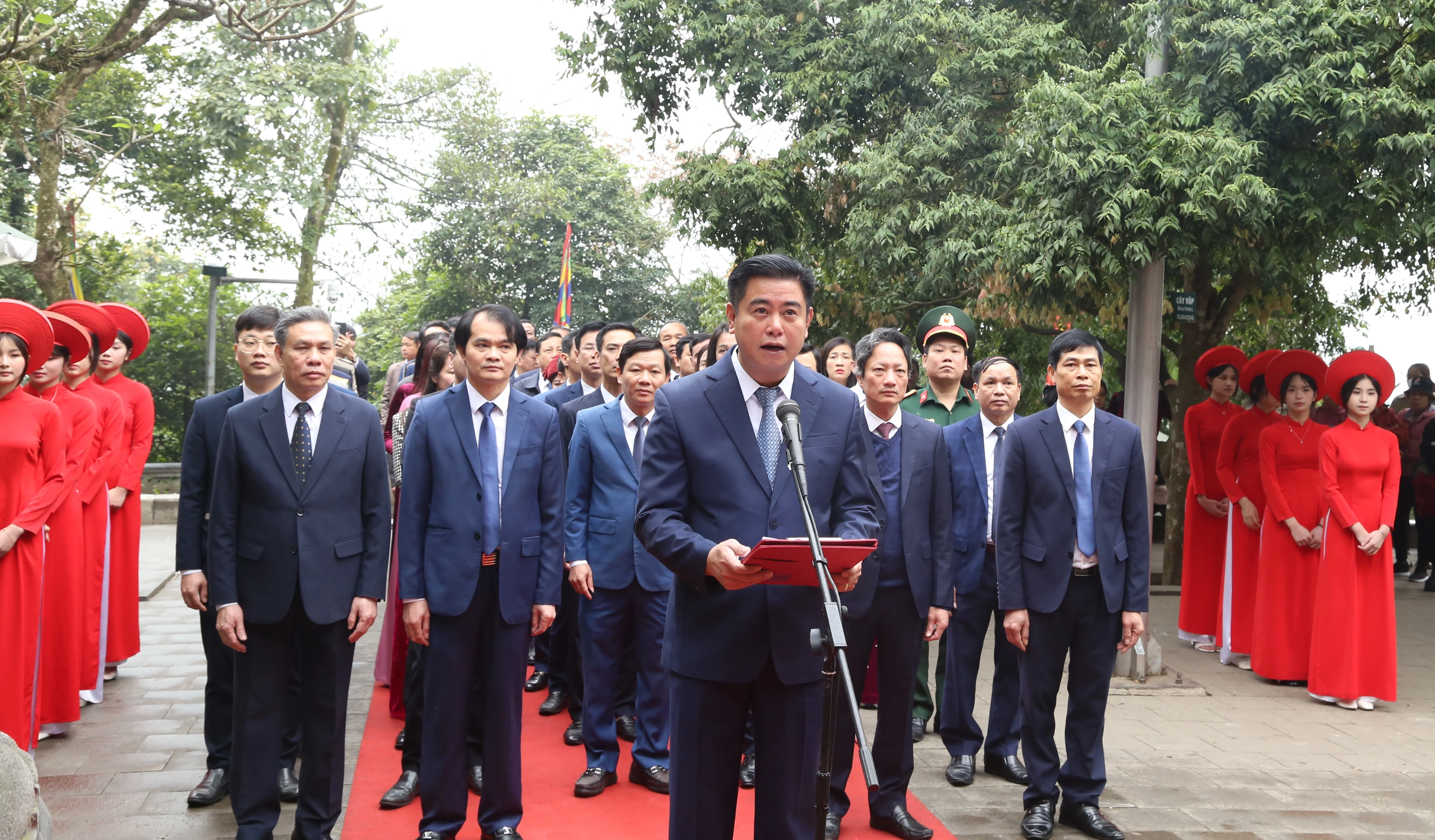 Huyện Phù Ninh dâng hương tưởng niệm các Vua Hùng