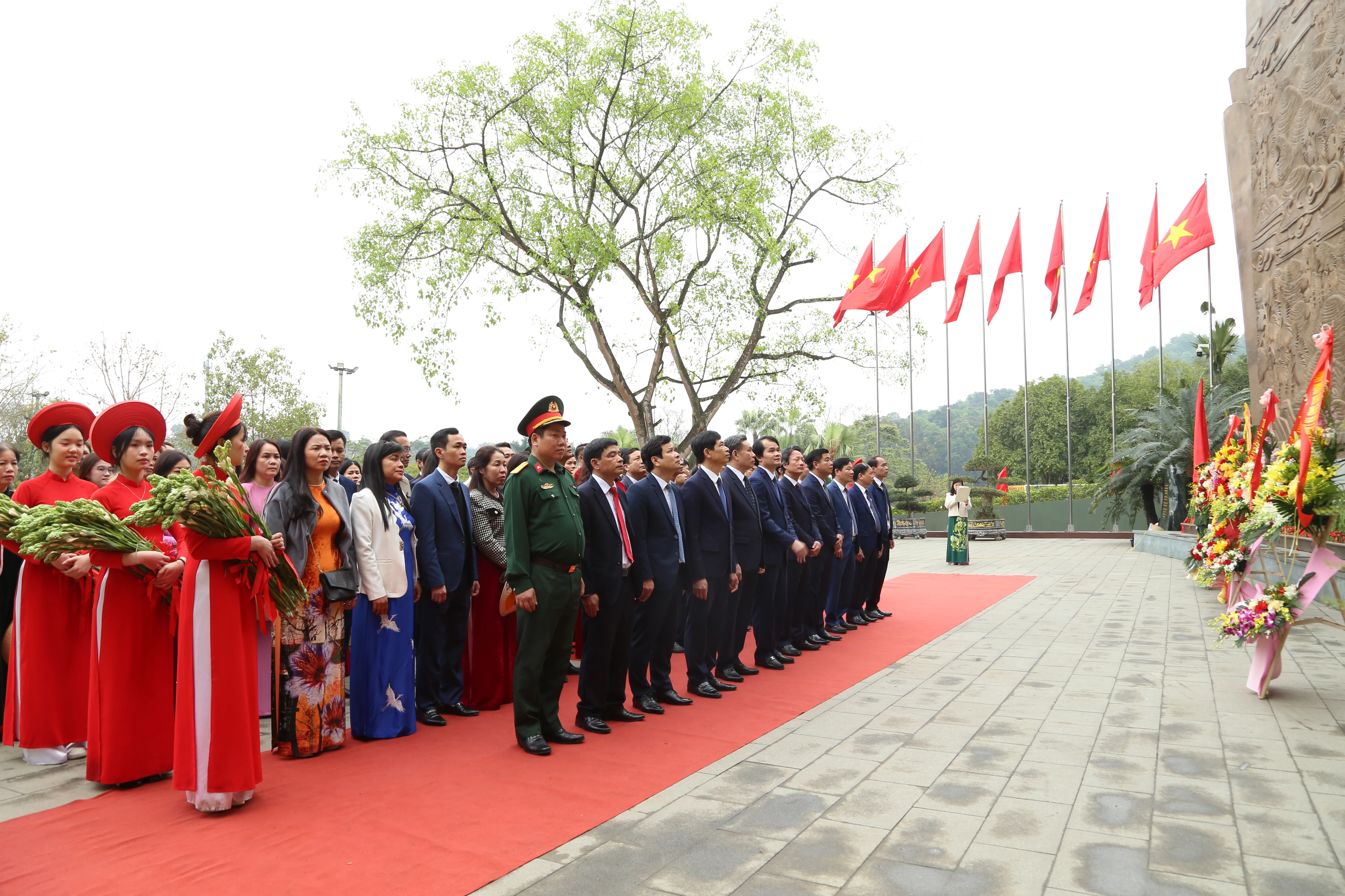 Huyện Phù Ninh dâng hương tưởng niệm các Vua Hùng