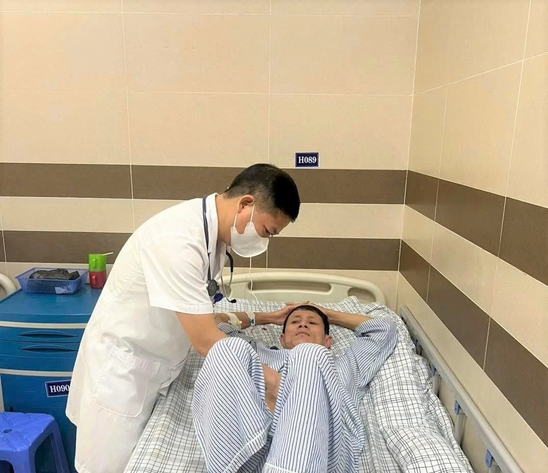 Phẫu thuật cấp cứu thành công bệnh nhân tắc ruột do u đại tràng