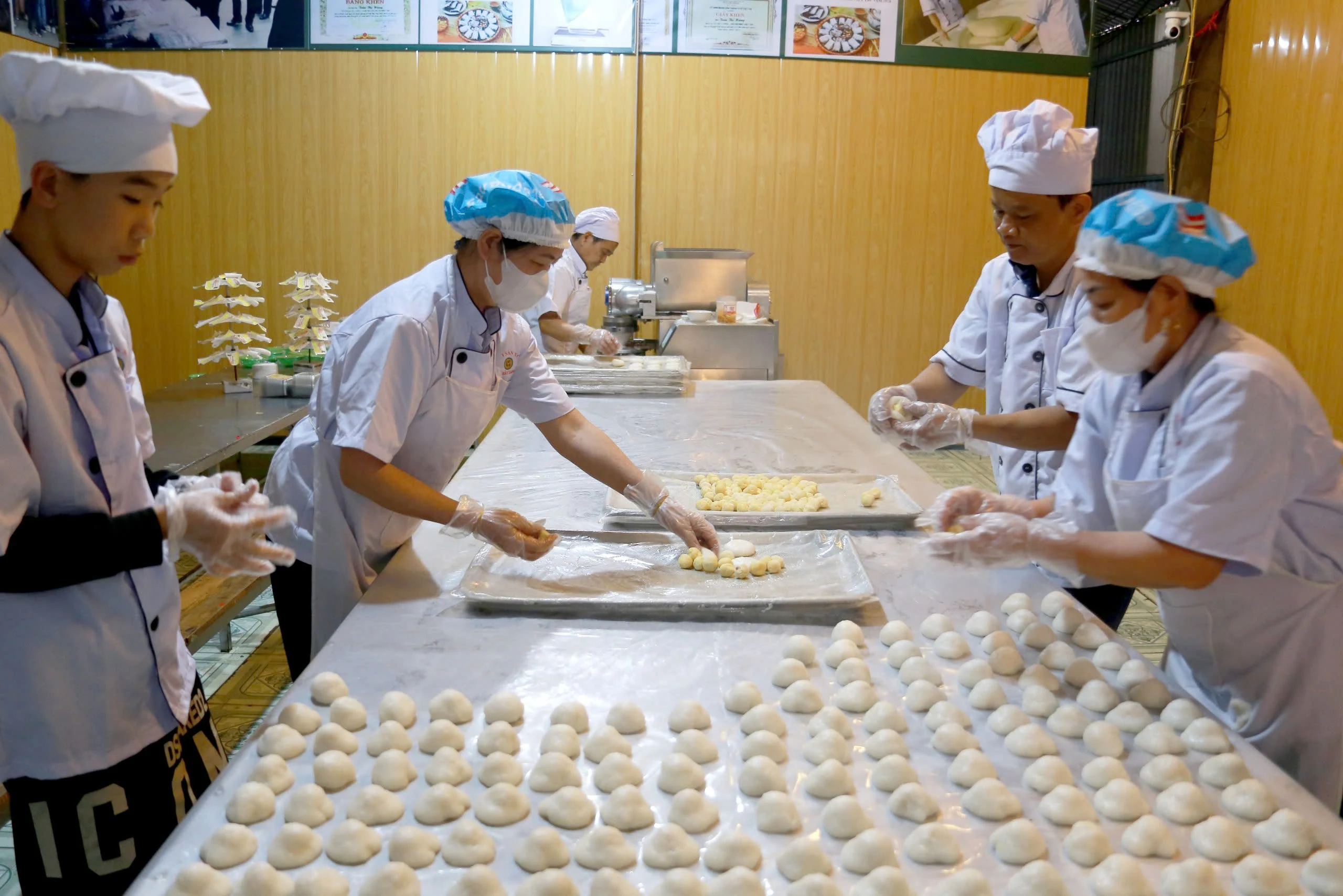 Bánh giầy Lang Liêu - sản phẩm OCOP vùng Đất Tổ