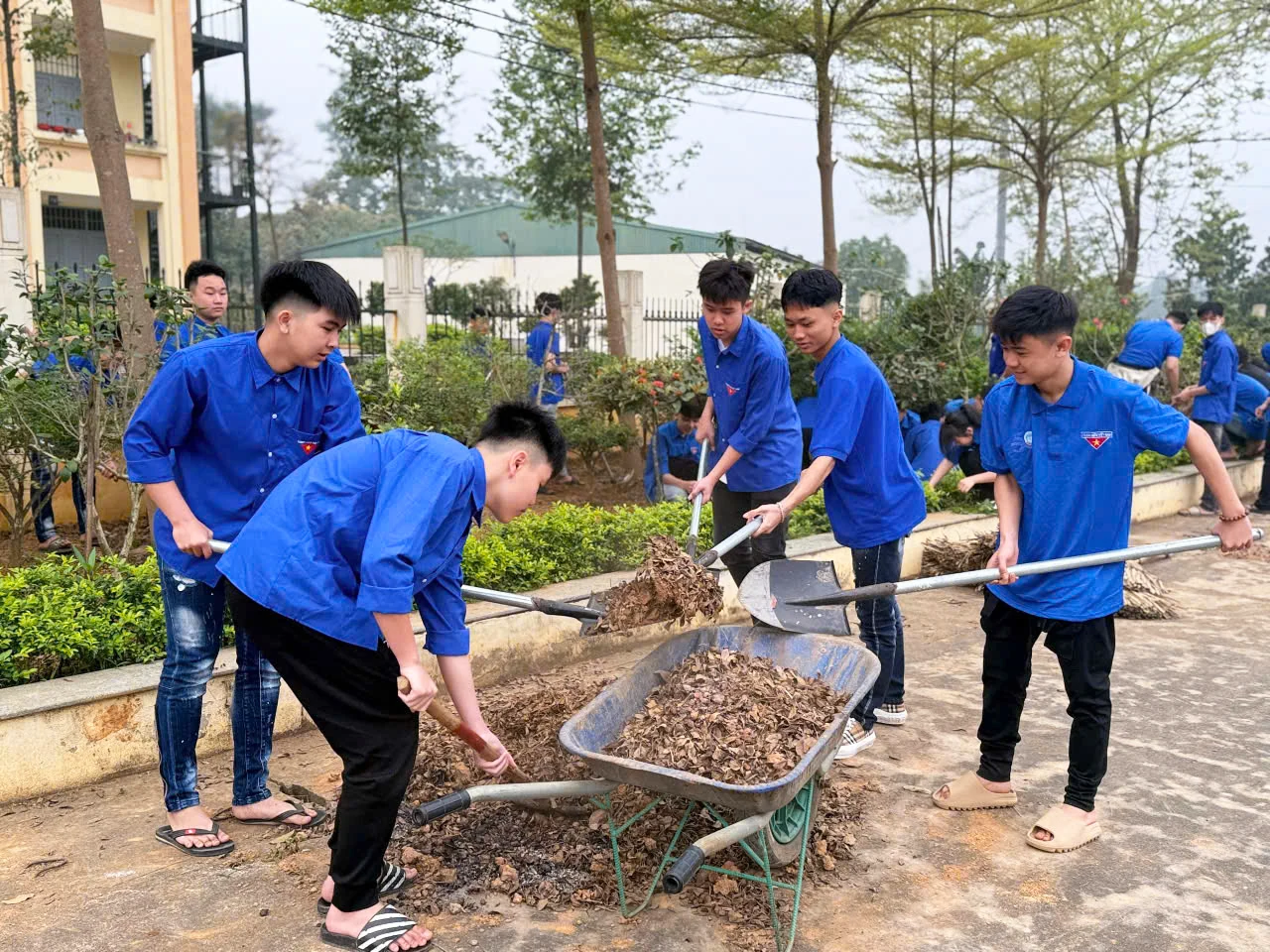 Trên 18.000 lượt đoàn viên thanh niên tham gia tình nguyện