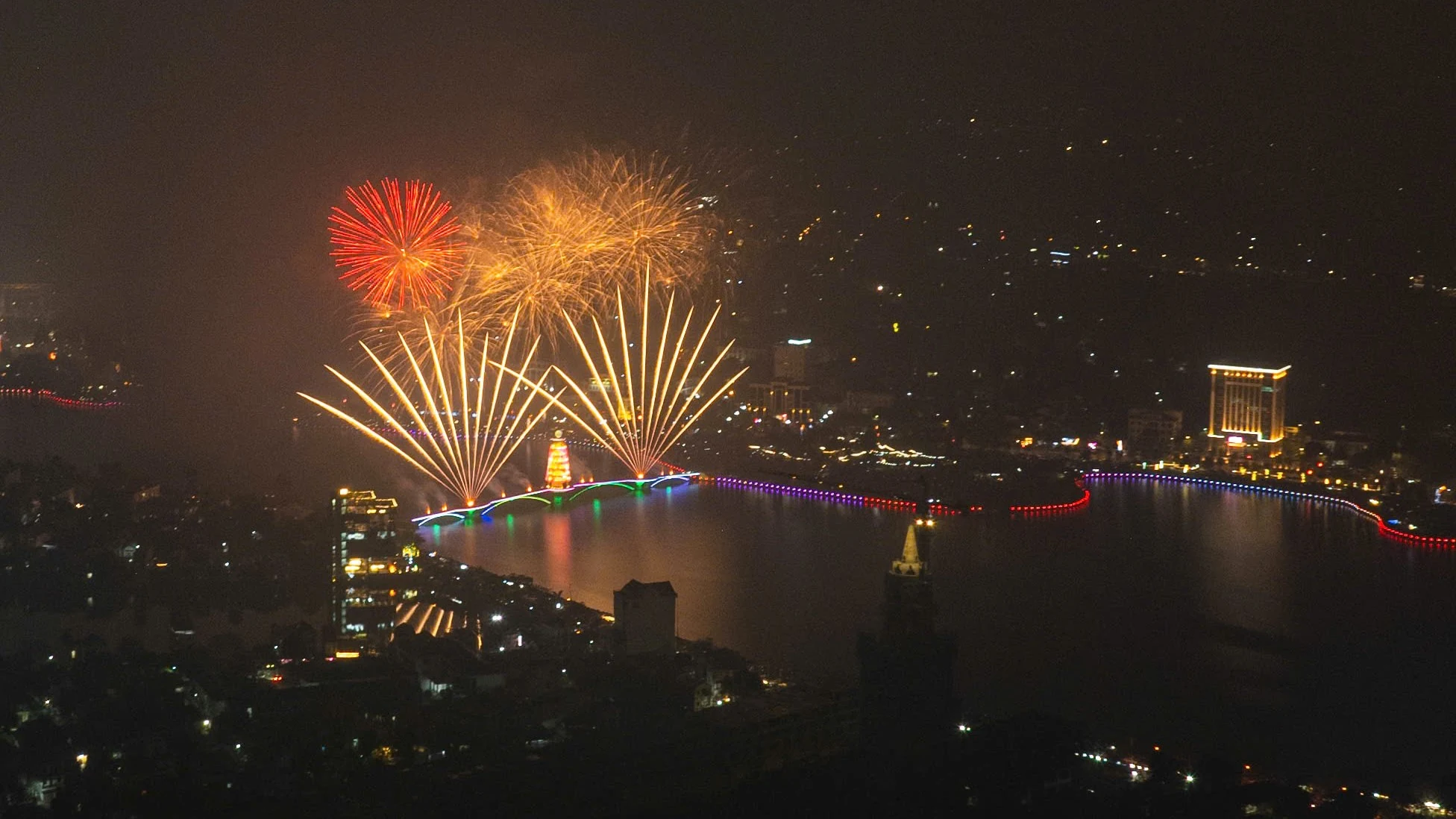 Chương trình nghệ thuật “Về miền lễ hội”