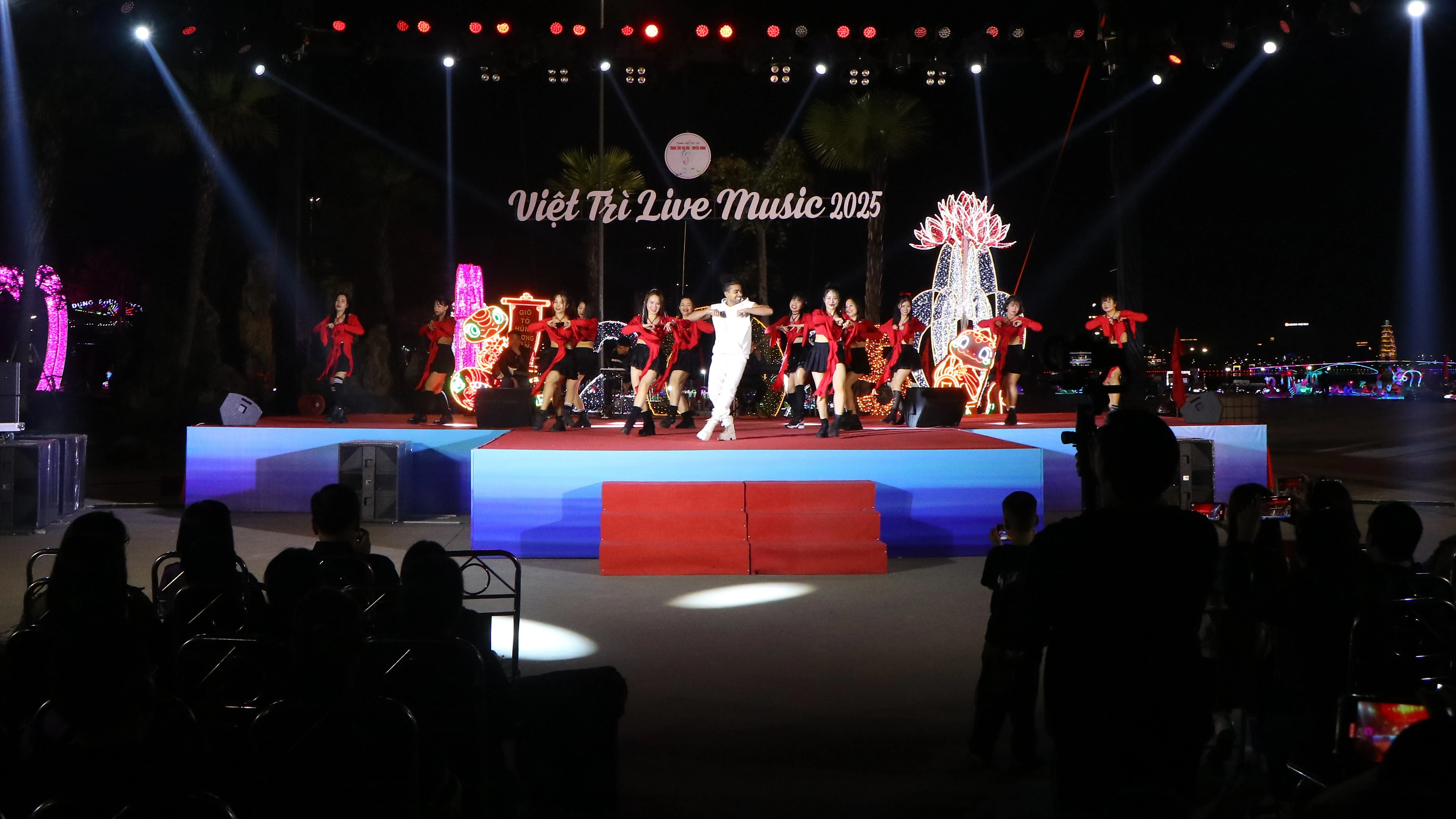 Sôi động đêm nhạc “Việt Trì Live music”