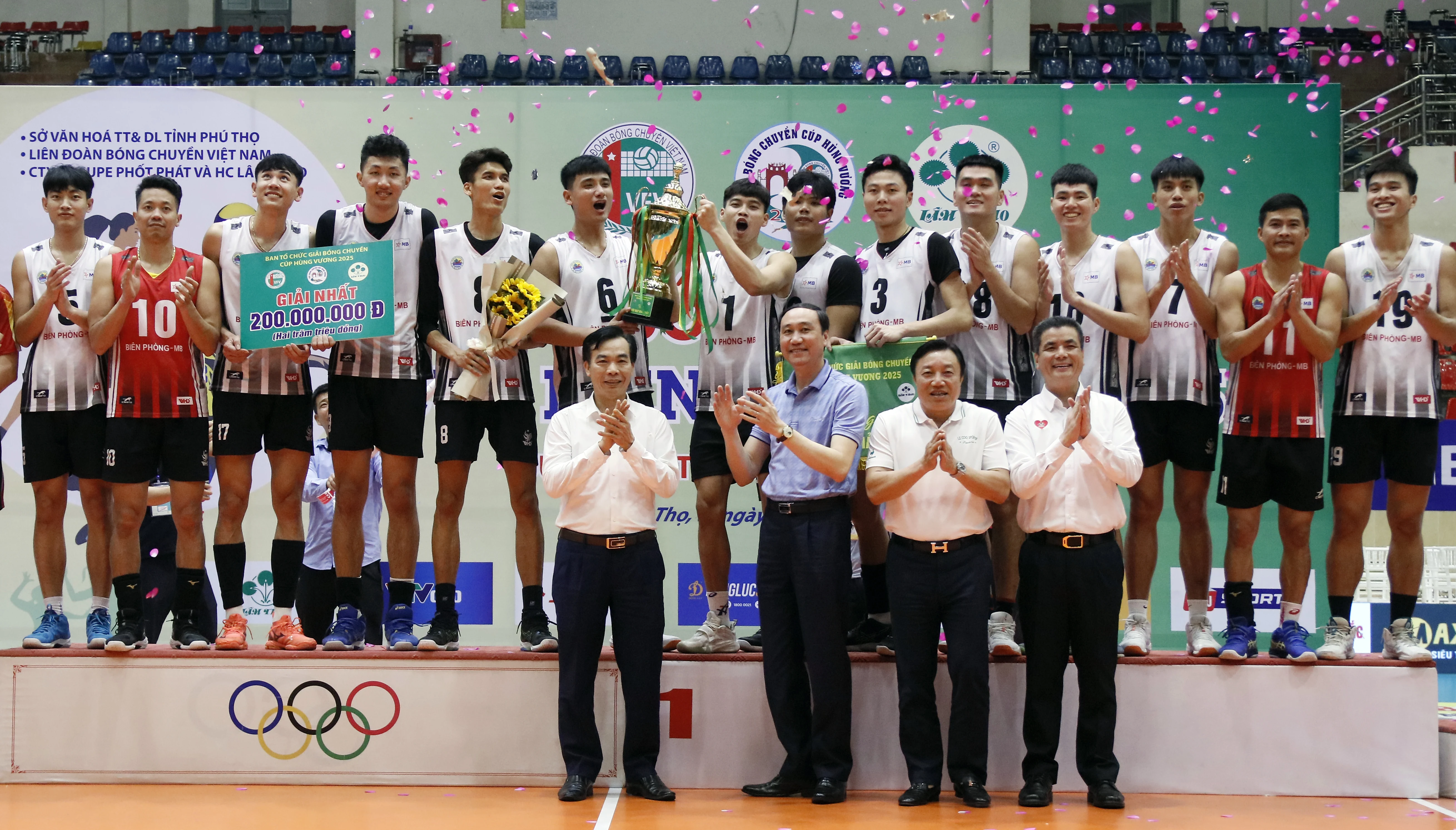 Bế mạc Giải Bóng chuyền Cúp Hùng Vương năm 2025
