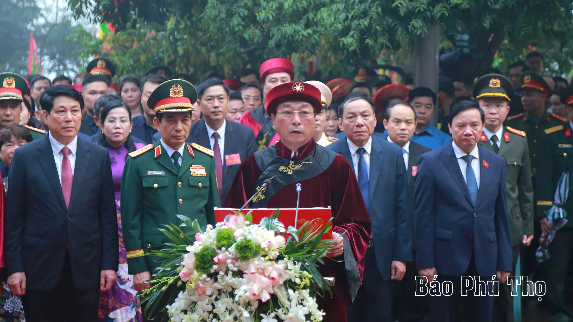 Chủ tịch nước Lương Cường dâng hương tưởng niệm các Vua Hùng