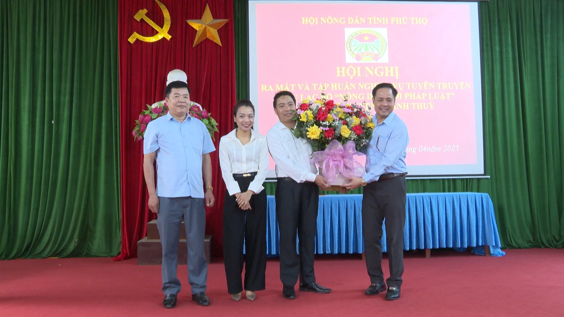 Ra mắt và tập huấn nghiệp vụ tuyên truyền cho thành viên Câu lạc bộ “Nông dân với pháp luật”