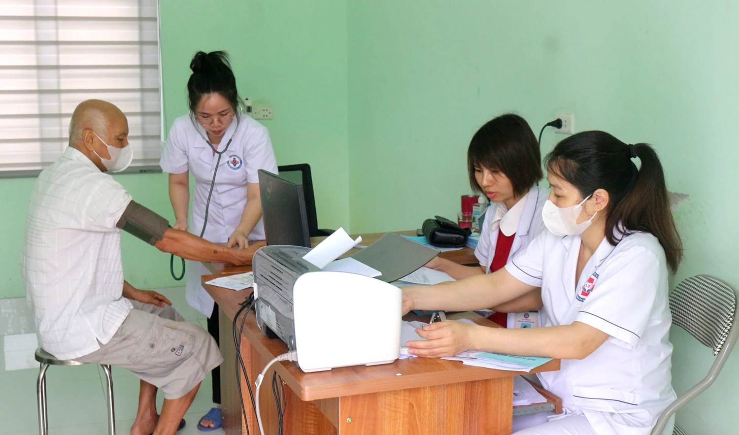 Kỳ 2: Tinh cán bộ, gọn bộ máy