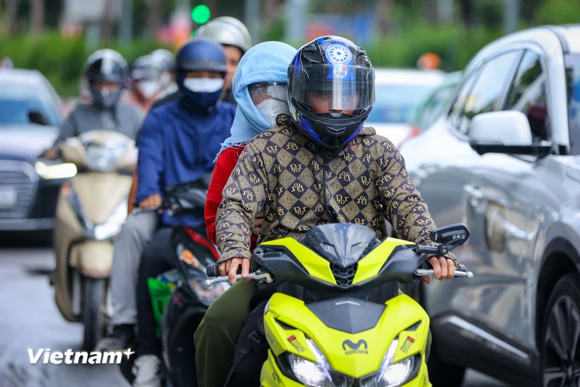 Nắng bao trùm nhiều khu vực, nhiệt độ tại Bắc Bộ cao nhất 33 độ C