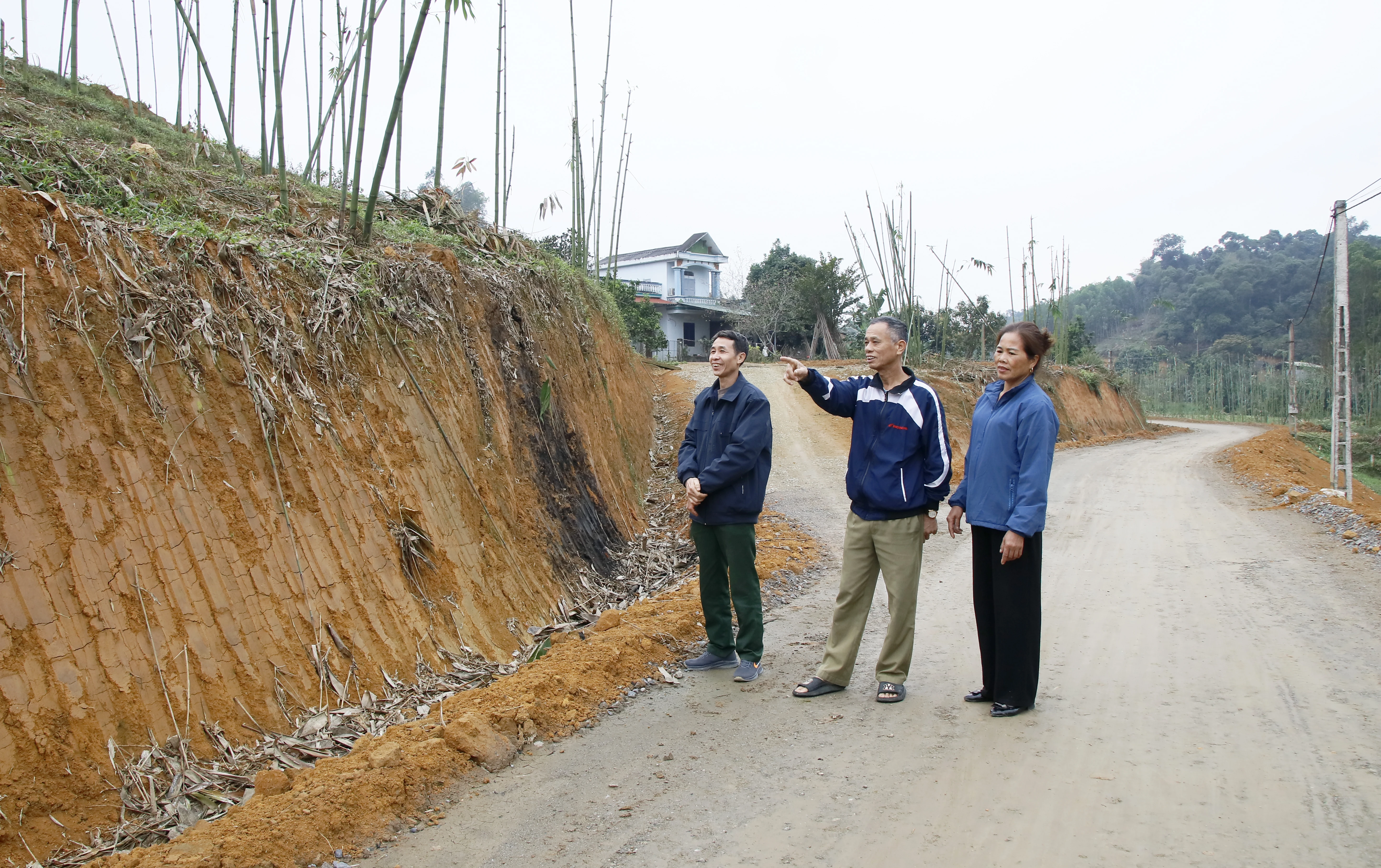 Những con đường nối “ý Đảng - lòng dân”