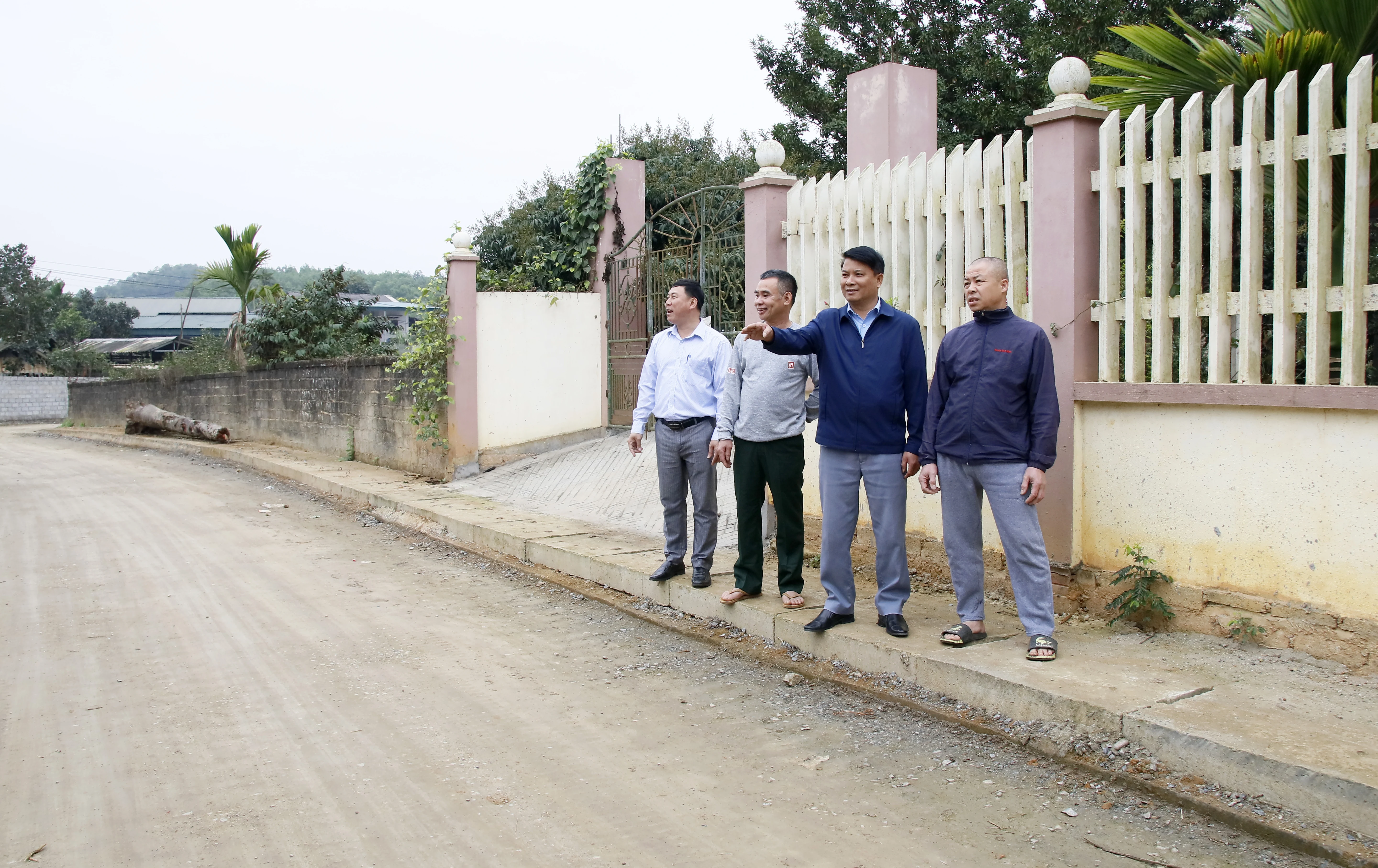 Những con đường nối “ý Đảng - lòng dân”