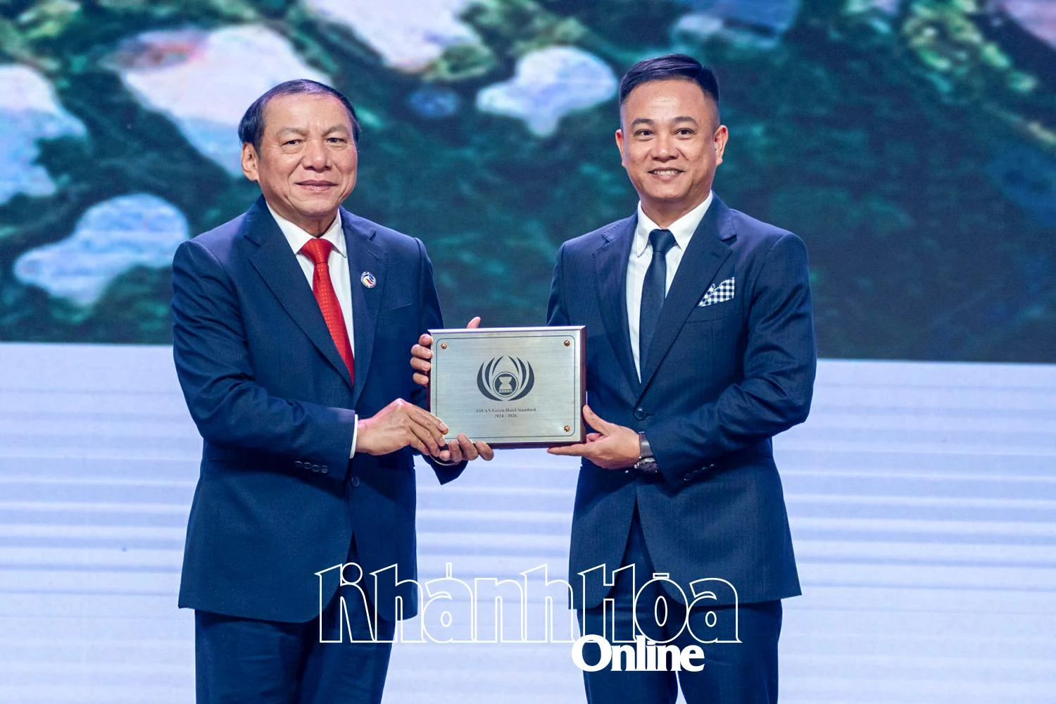 Quyết tâm phát triển du lịch xanh