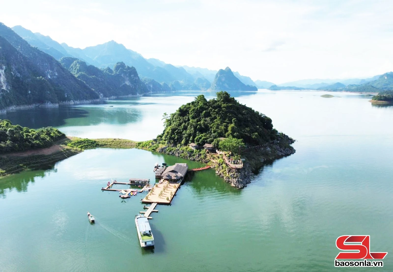 Du lịch vùng lòng hồ thủy điện