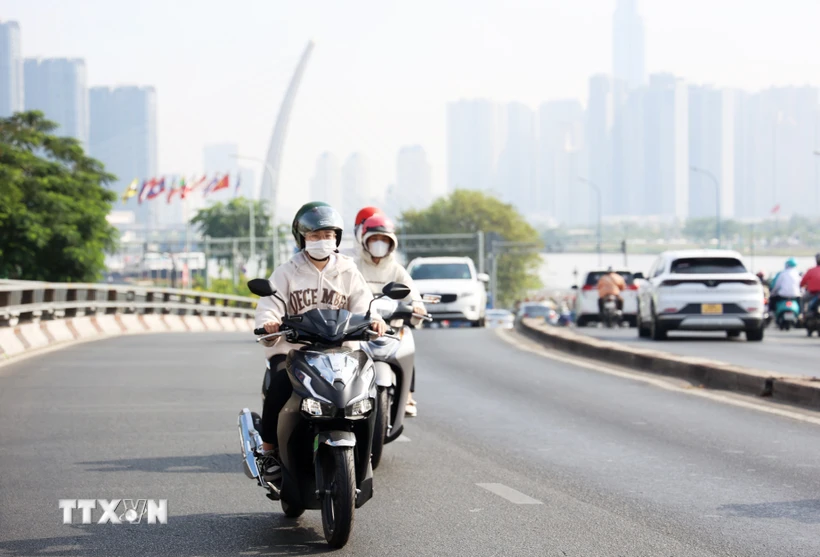 Thời tiết ngày 22/4: Cả nước ngày nắng nóng, chiều tối và đêm có mưa rào