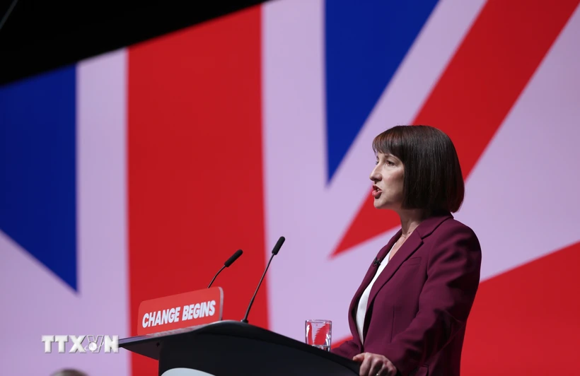 Bộ trưởng Tài chính Anh cảnh báo về tác động sâu sắc với nền kinh tế