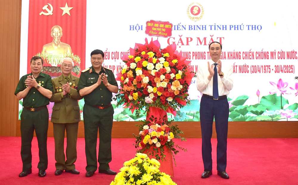 Gặp mặt đại biểu Cựu chiến binh, cựu Thanh niên xung phong tham gia kháng chiến chống Mỹ cứu nước