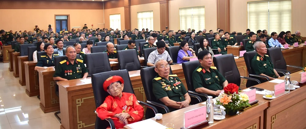 Gặp mặt đại biểu Cựu chiến binh, cựu Thanh niên xung phong tham gia kháng chiến chống Mỹ cứu nước