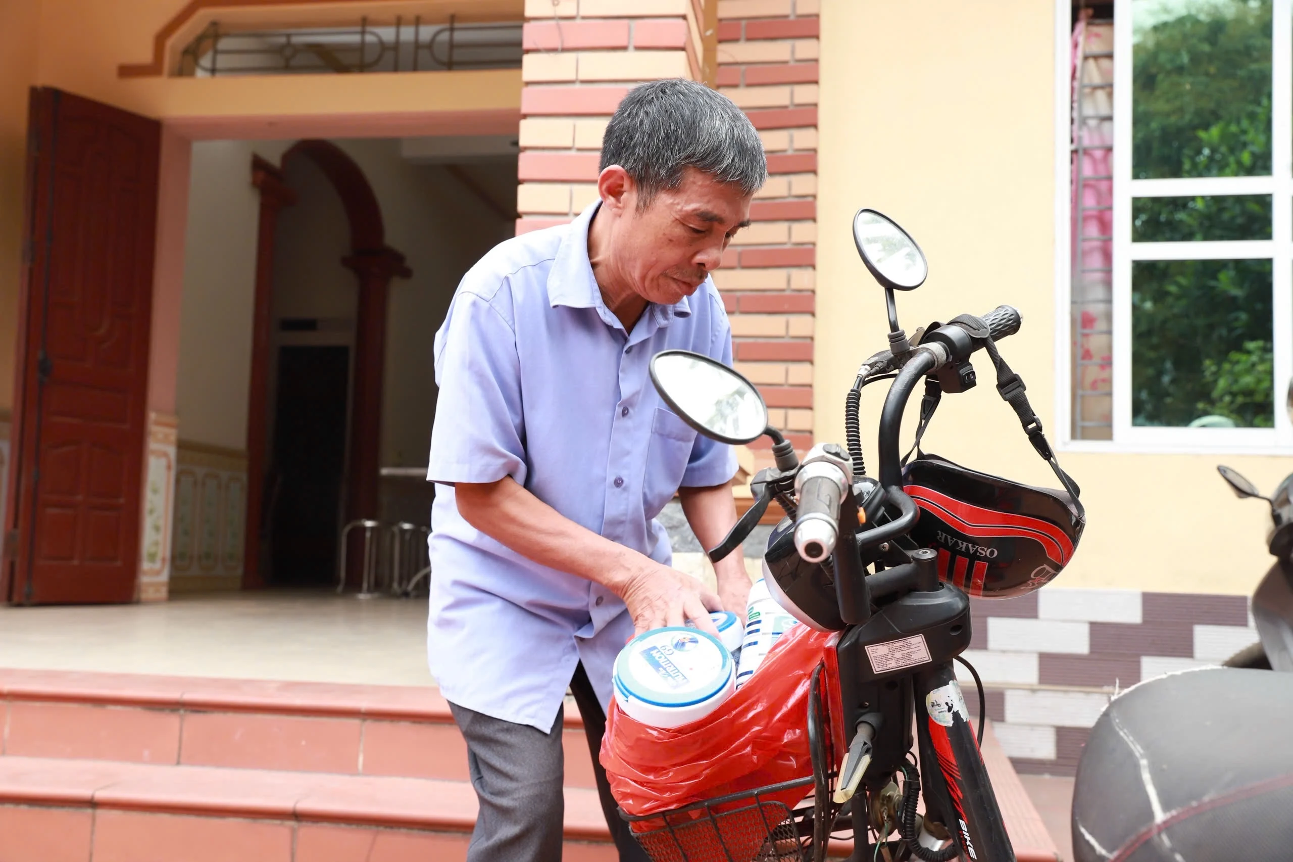 Ý kiến luật sư trong sự việc người cao tuổi bị “dụ” mua sữa tại hội nghị giới thiệu sản phẩm