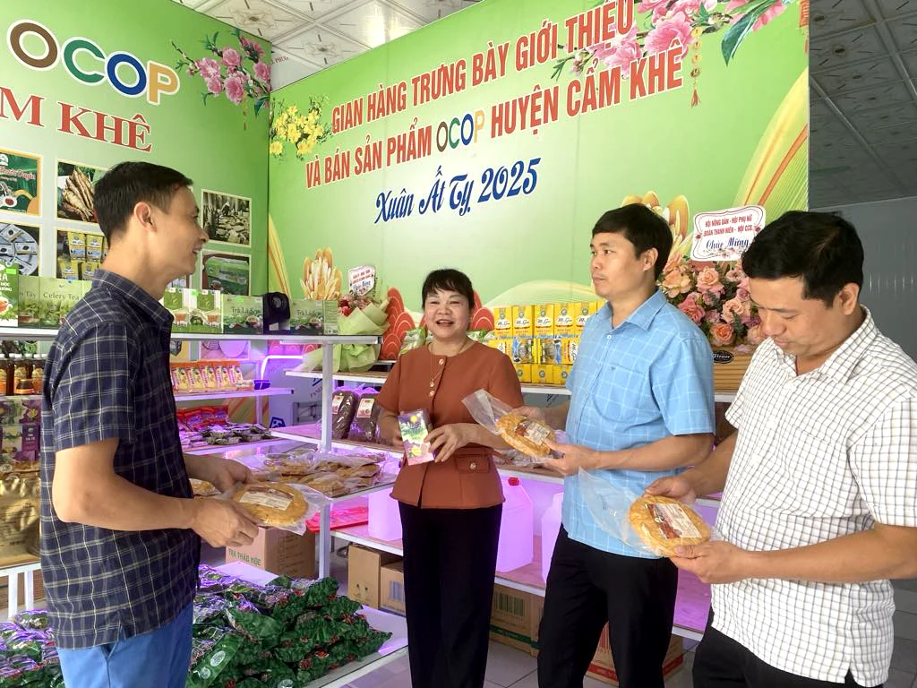 Tập huấn kỹ thuật chăn nuôi và ra mắt chi hội nông dân nghề nghiệp