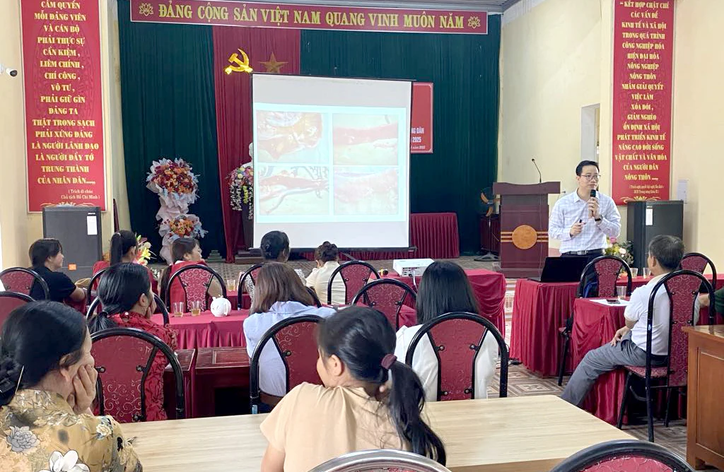 Tập huấn kỹ thuật chăn nuôi và ra mắt chi hội nông dân nghề nghiệp