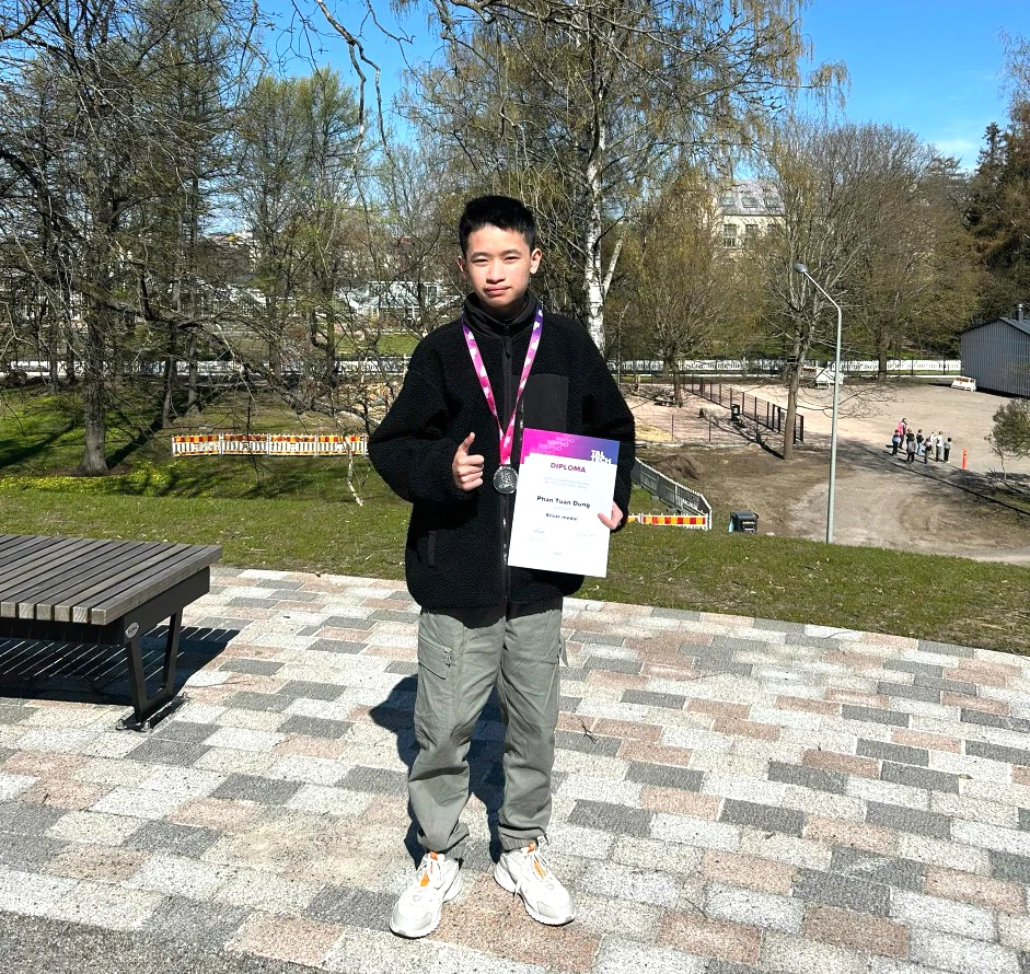 Học sinh Trường THPT Chuyên Hùng Vương đoạt Huy chương Bạc Olympic Vật lý Bắc Âu - Baltic 2025