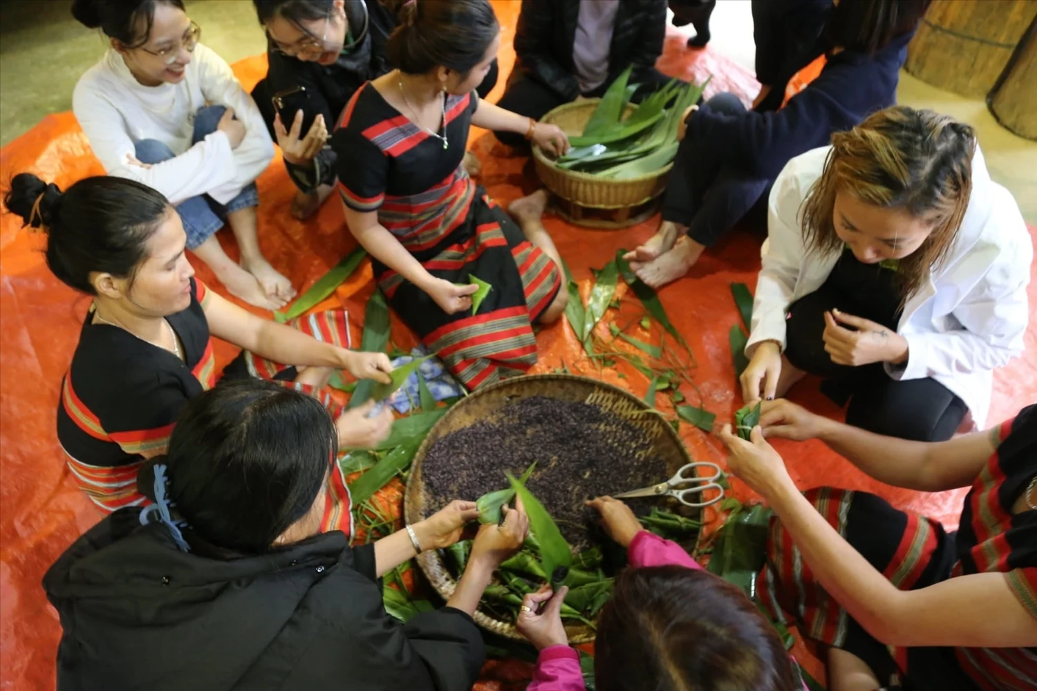 Sắc màu chợ phiên A Lưới