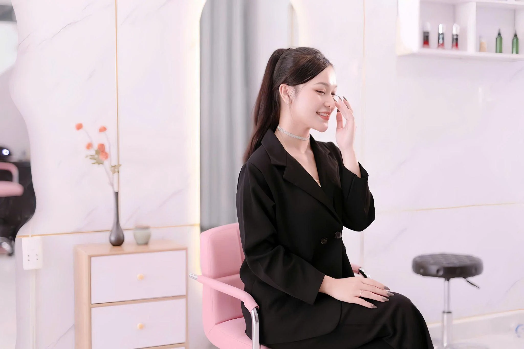 Hành trình “sạc lại pin” của nữ idol Tiktok duyên dáng sau chuỗi ngày hết mình vì công việc