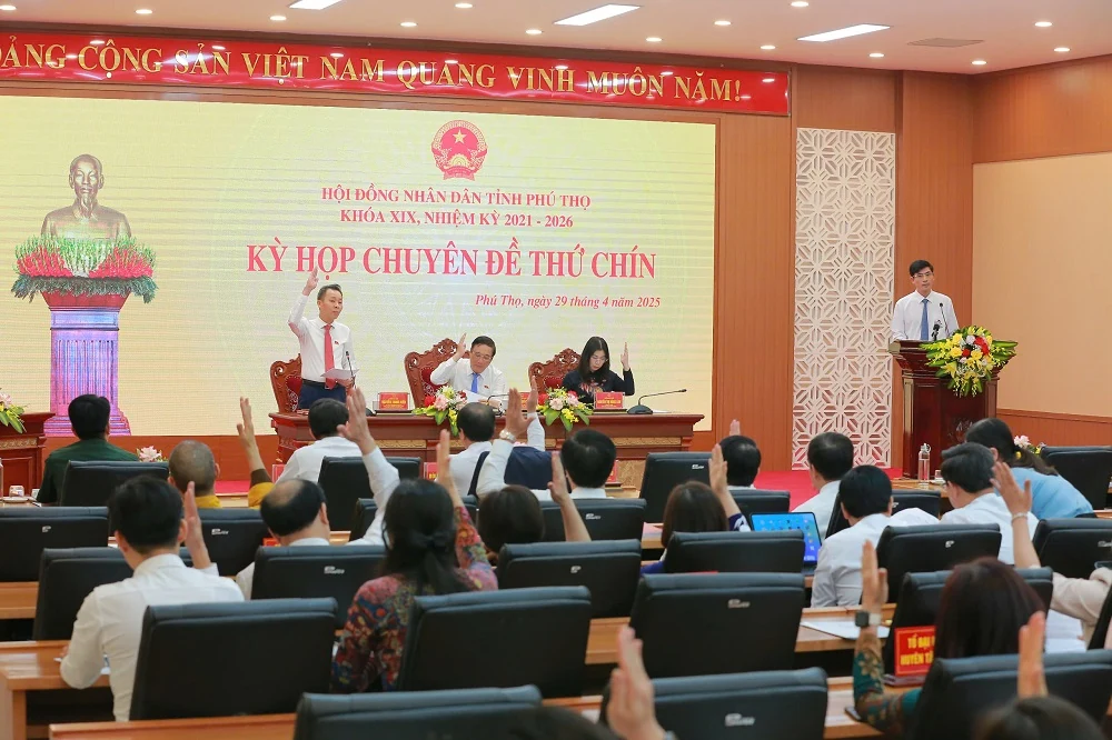 Nghị quyết phân bổ chi tiết vốn sự nghiệp ngân sách Trung ương thực hiện Chương trình mục tiêu quốc gia giảm nghèo bền vững năm 2025; điều chỉnh dự toán vốn sự nghiệp ngân sách Trung ương chưa giải ngân hết năm 2022, 2023, 2024 đã được kéo dài sang năm 2025 thực hiện Chương trình mục tiêu quốc gia phát triển kinh tế - xã hội vùng đồng bào dân tộc thiểu số và miền núi trên địa bàn huyện Yên Lập