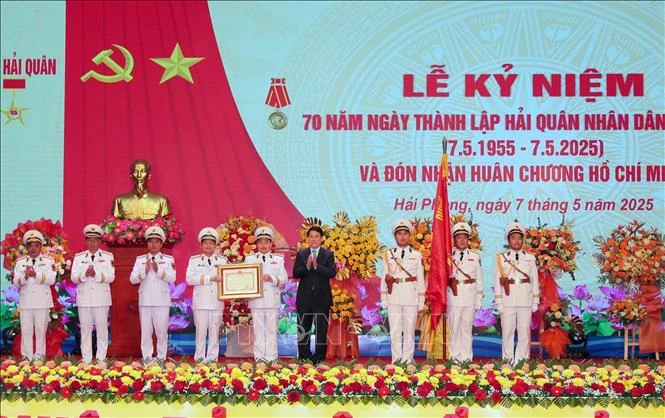 Hải quân phát huy truyền thống làm chủ vùng biển, quyết chiến, quyết thắng