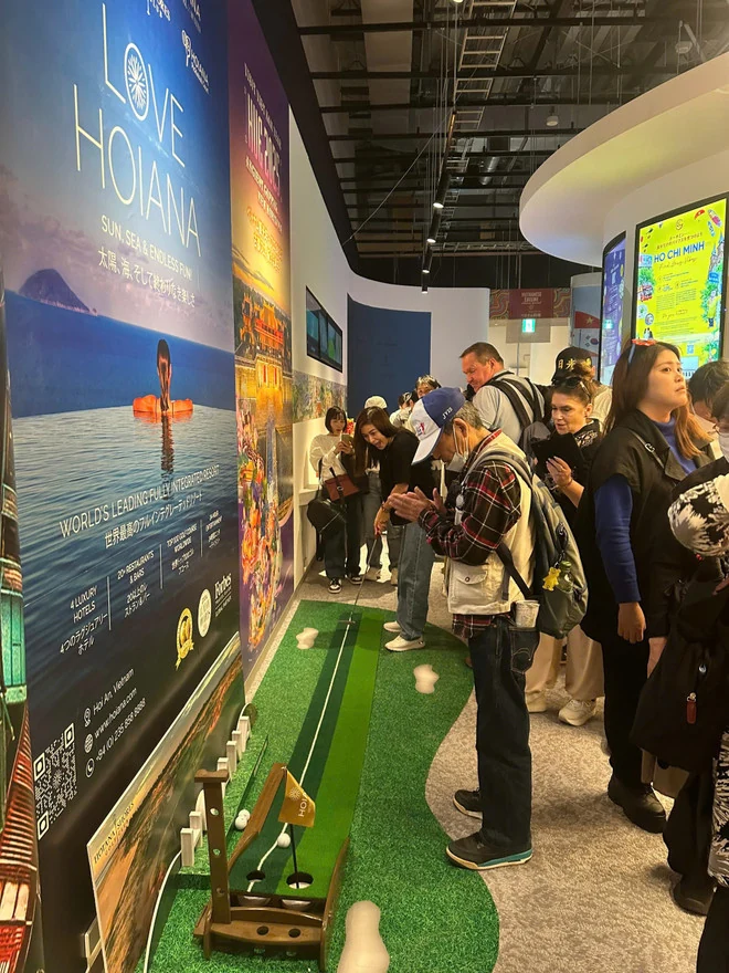 Nhà Triển lãm Việt Nam tại Expo 2025 thu hút đông đảo người dân Nhật tham quan