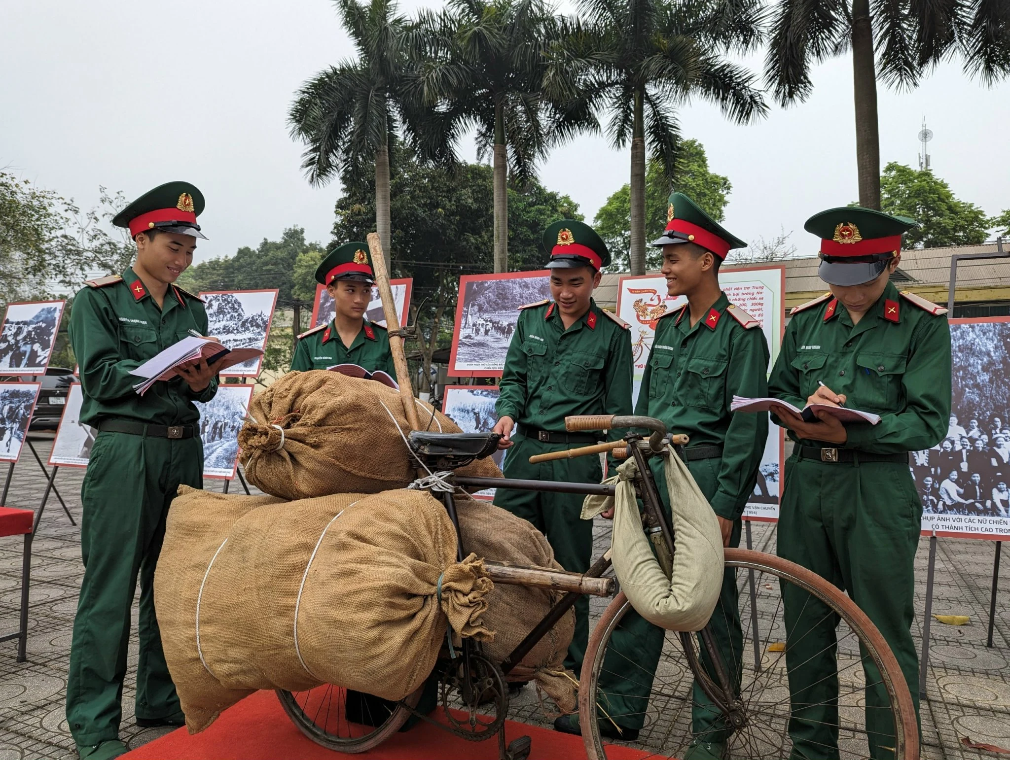Phát huy tinh thần chiến thắng Điện Biên Phủ