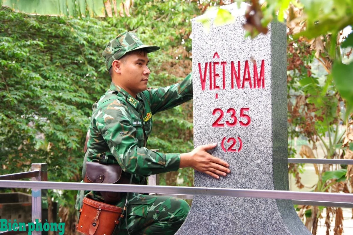 Xây dựng “thành lũy” vững chắc trên biên giới