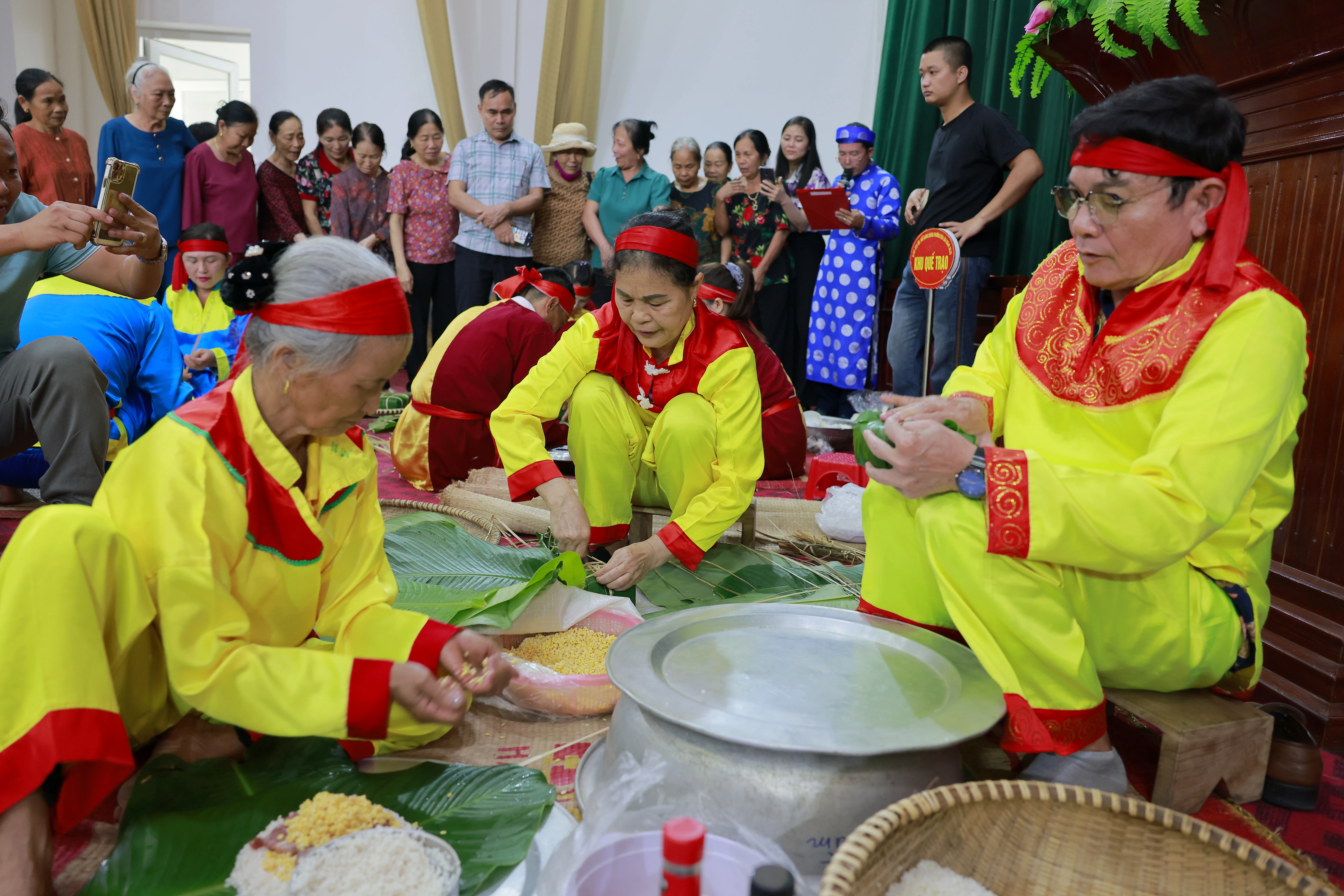 Thảo thơm tấm bánh dâng Vua
