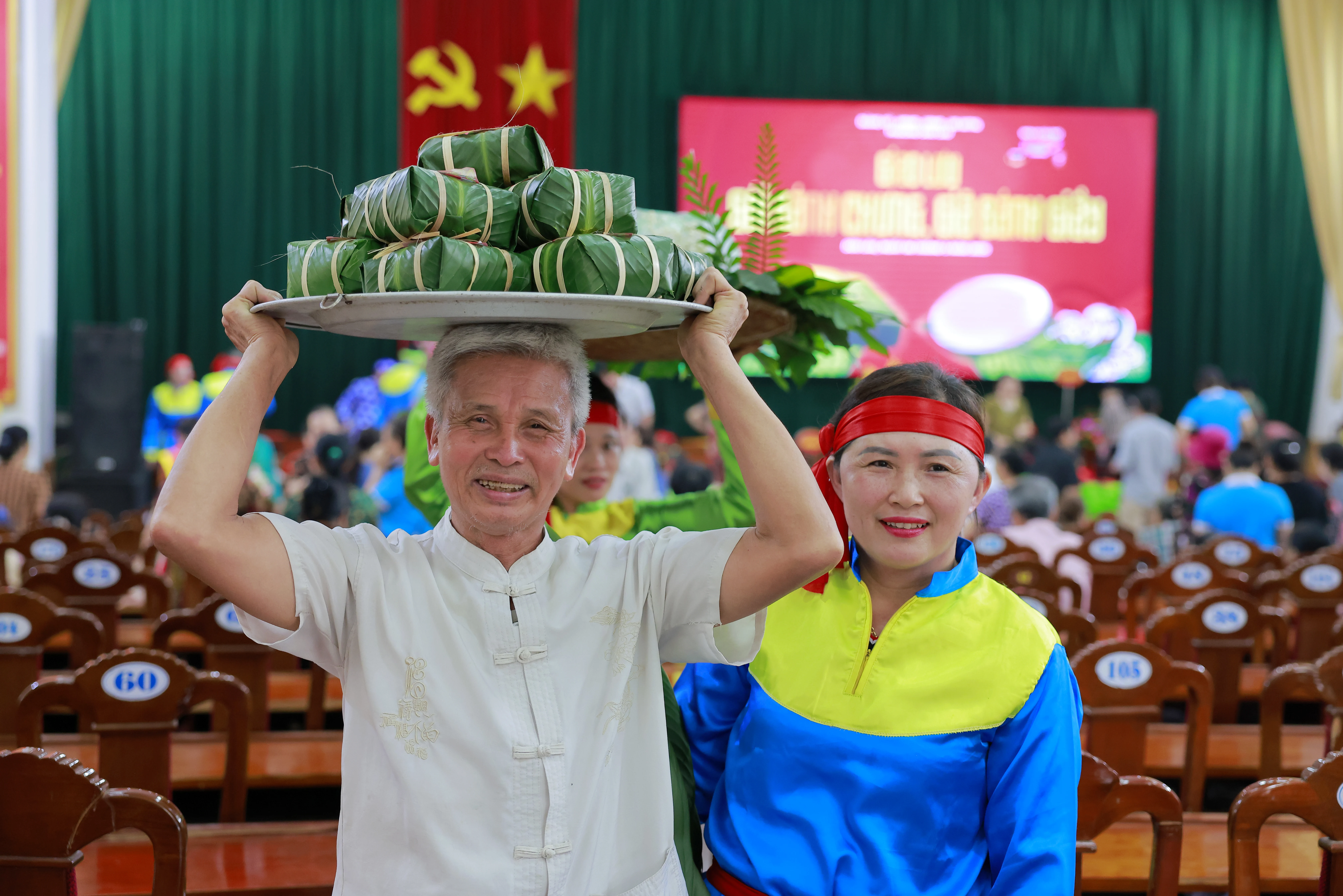 Thảo thơm tấm bánh dâng Vua