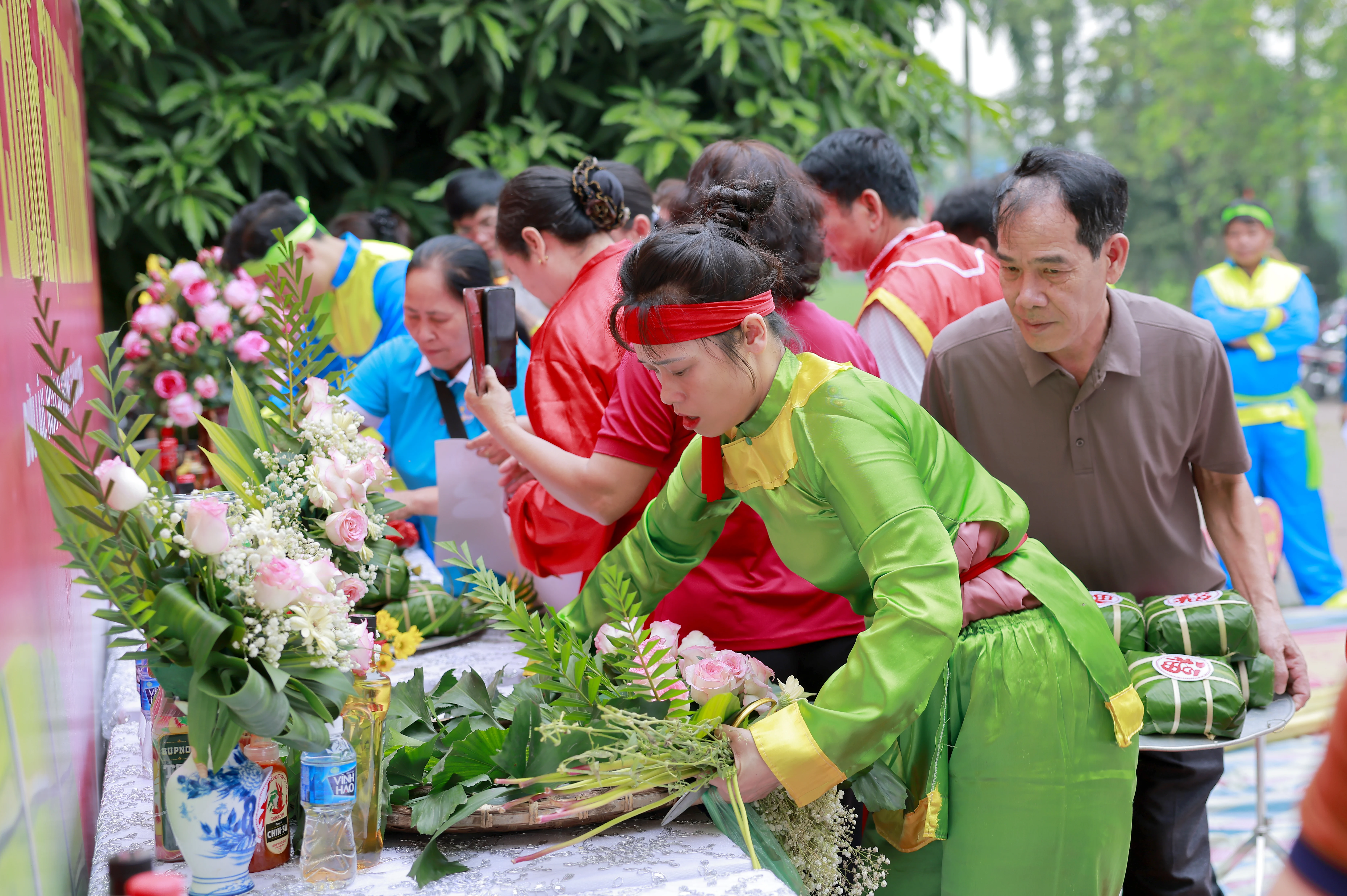 Thảo thơm tấm bánh dâng Vua